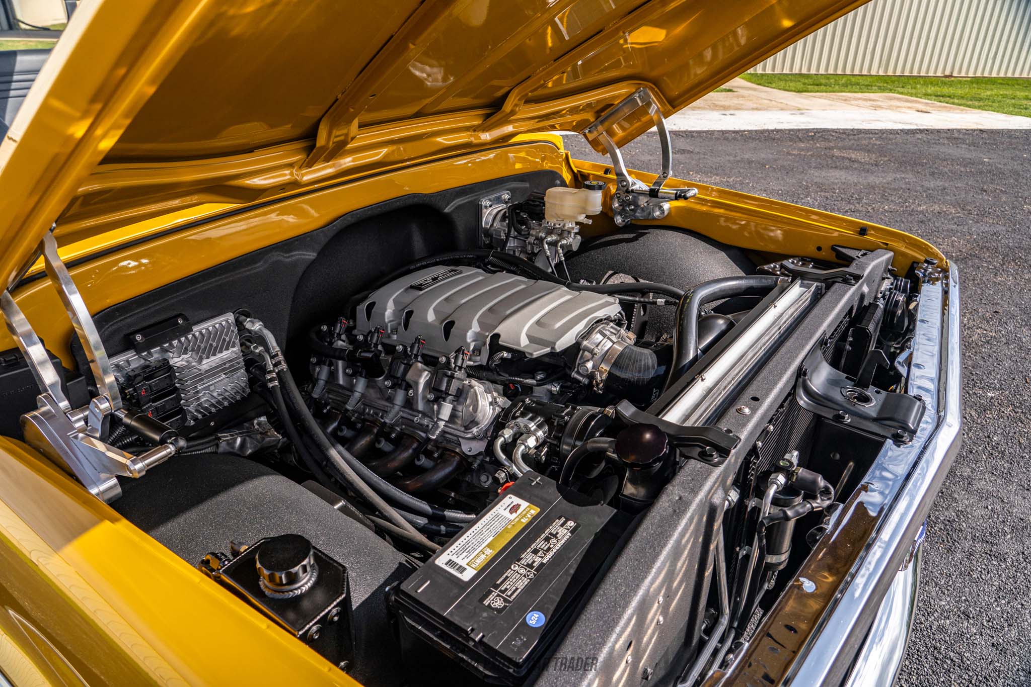 1972 Chevrolet K5 Blazer - Engine Photo