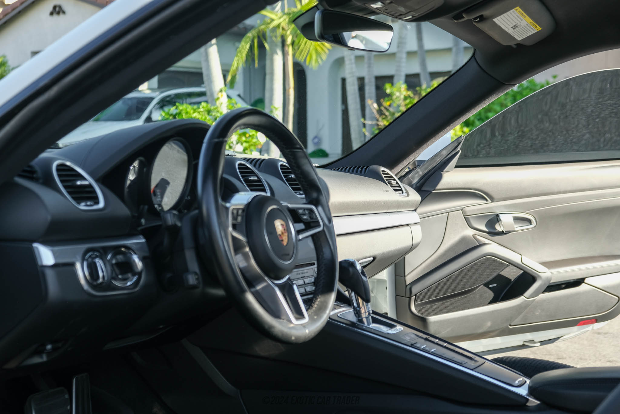 2018 Porsche 718 Cayman - Interior Photo