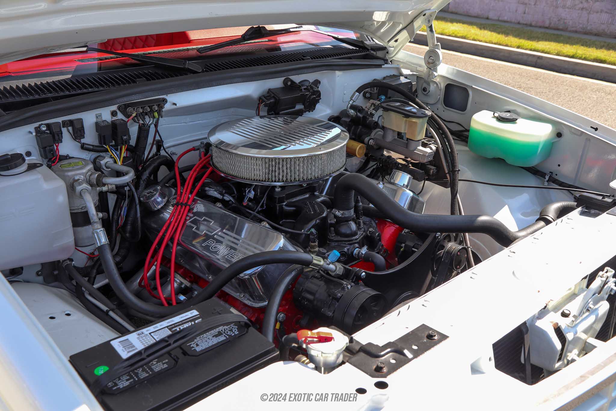 1989 Chevrolet C3500 - Engine Photo