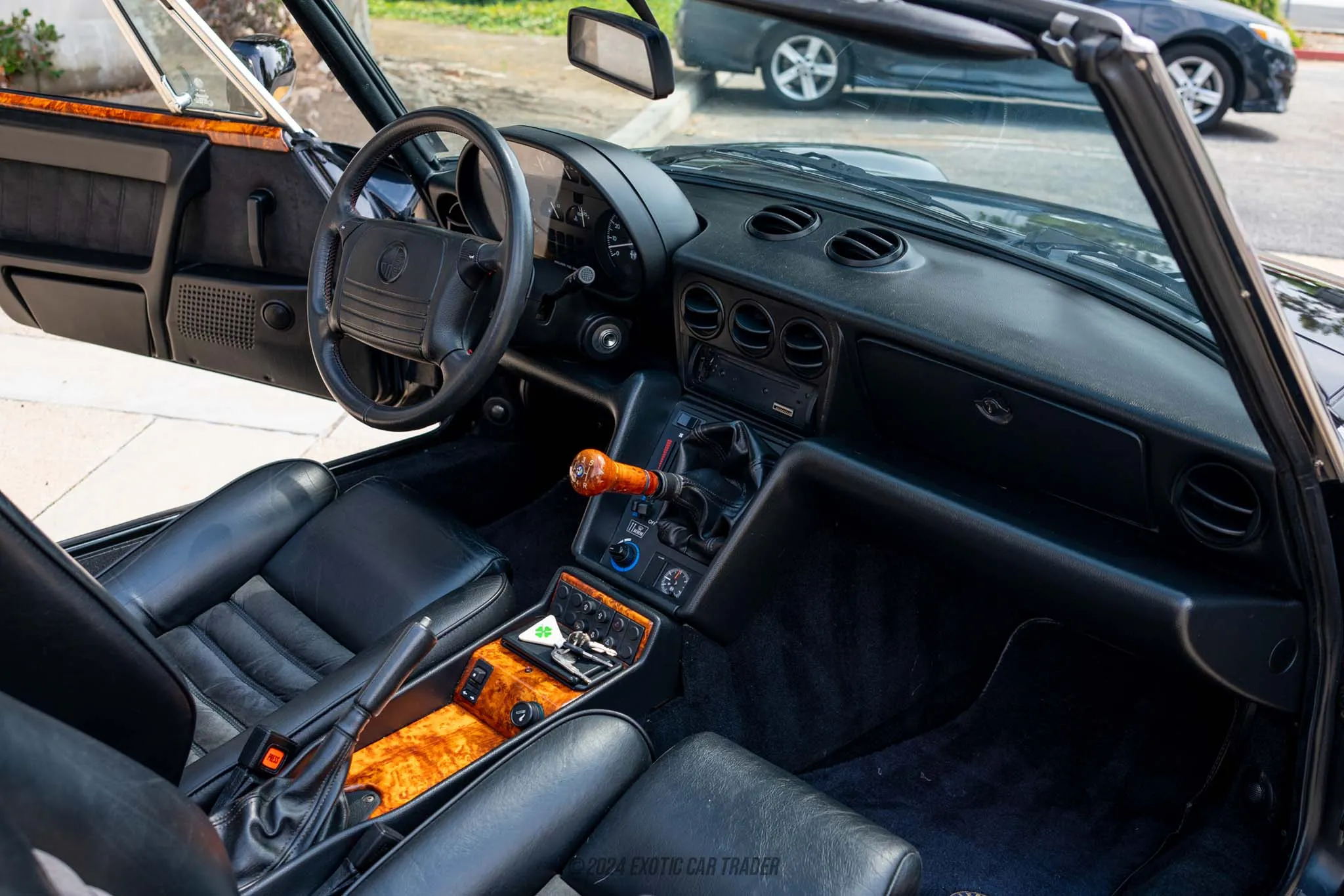 1992 Alfa Romeo Spider - Interior Photo
