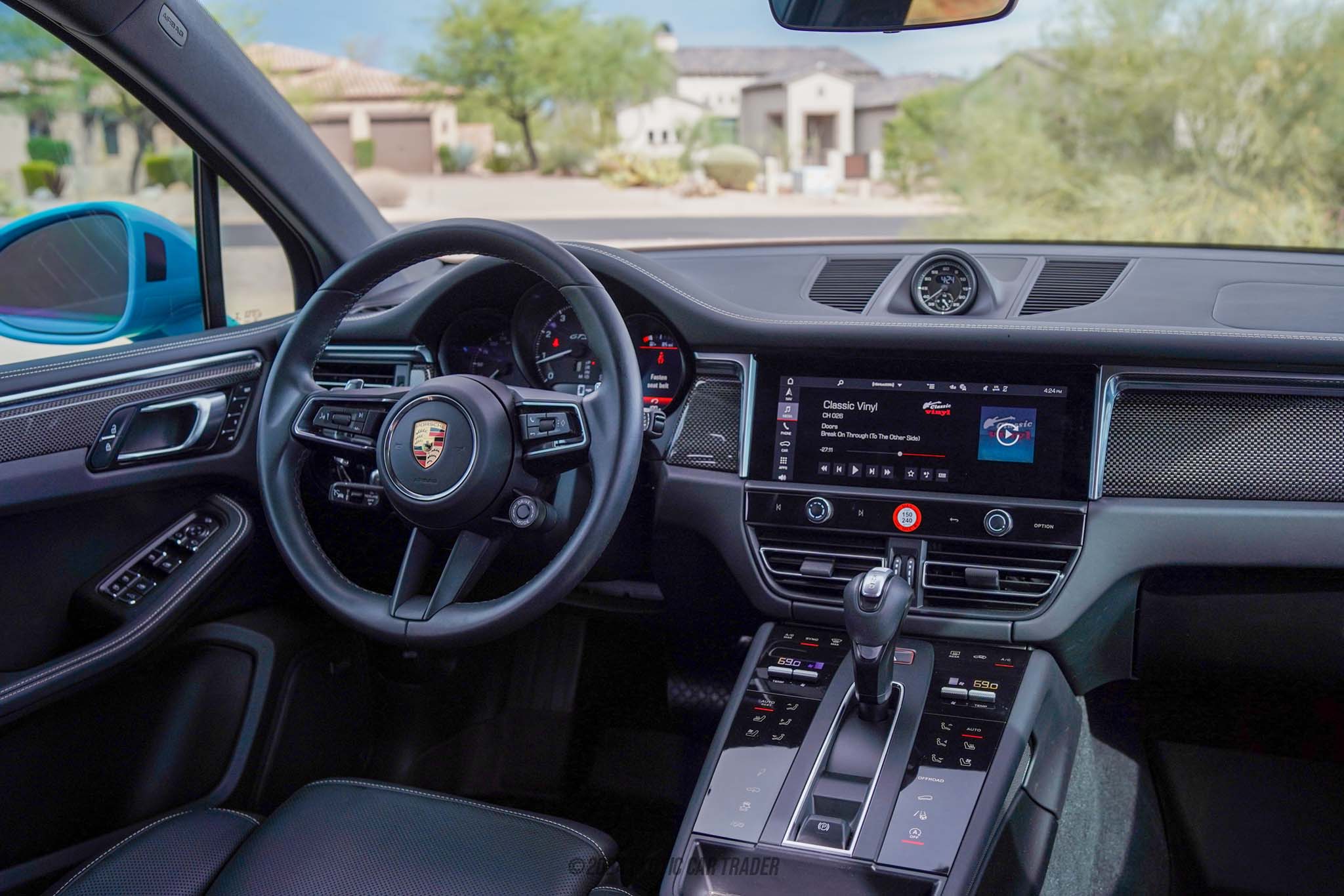 2023 Porsche Macan - Interior Photo
