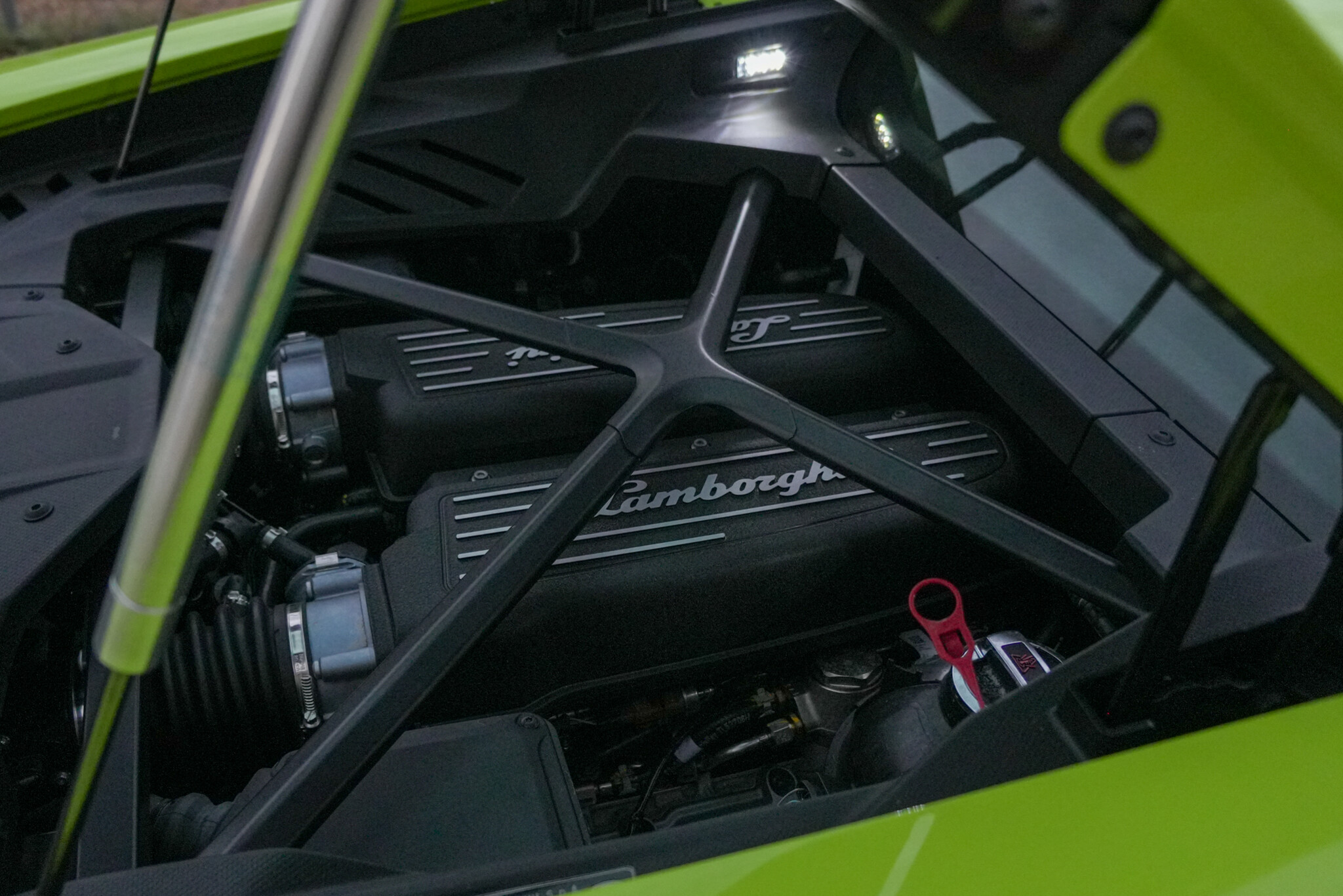 2022 Lamborghini Huracan - Engine Photo