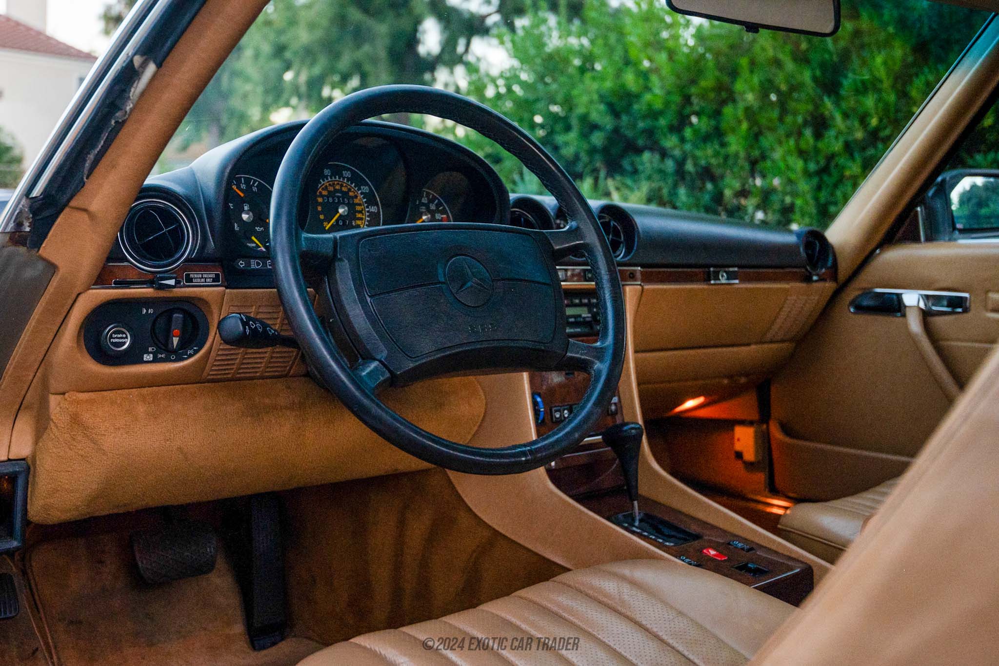 1988 Mercedes Benz 560SL - Interior Photo