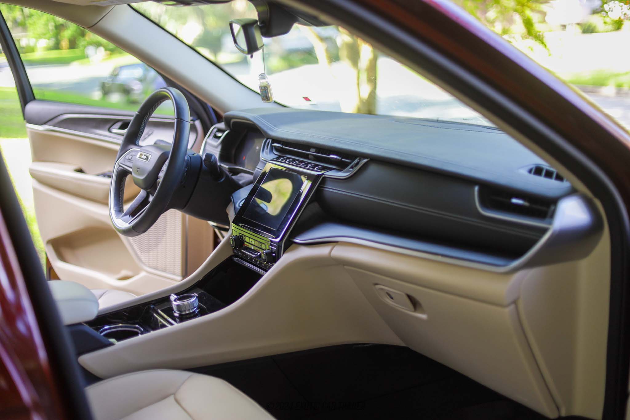 2021 Jeep Grand Cherokee  - Interior Photo
