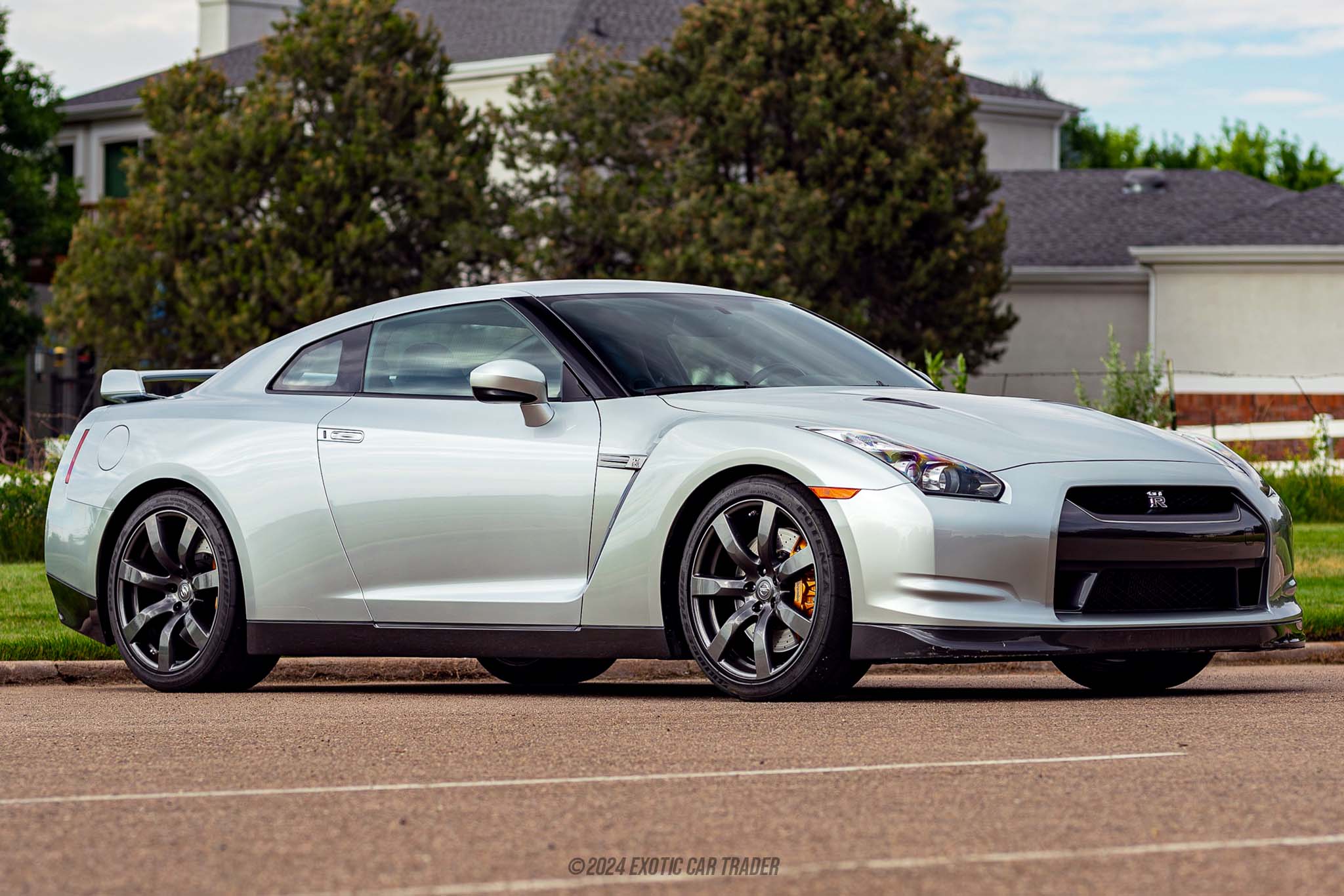 2009 Nissan GT-R - Overview Photo