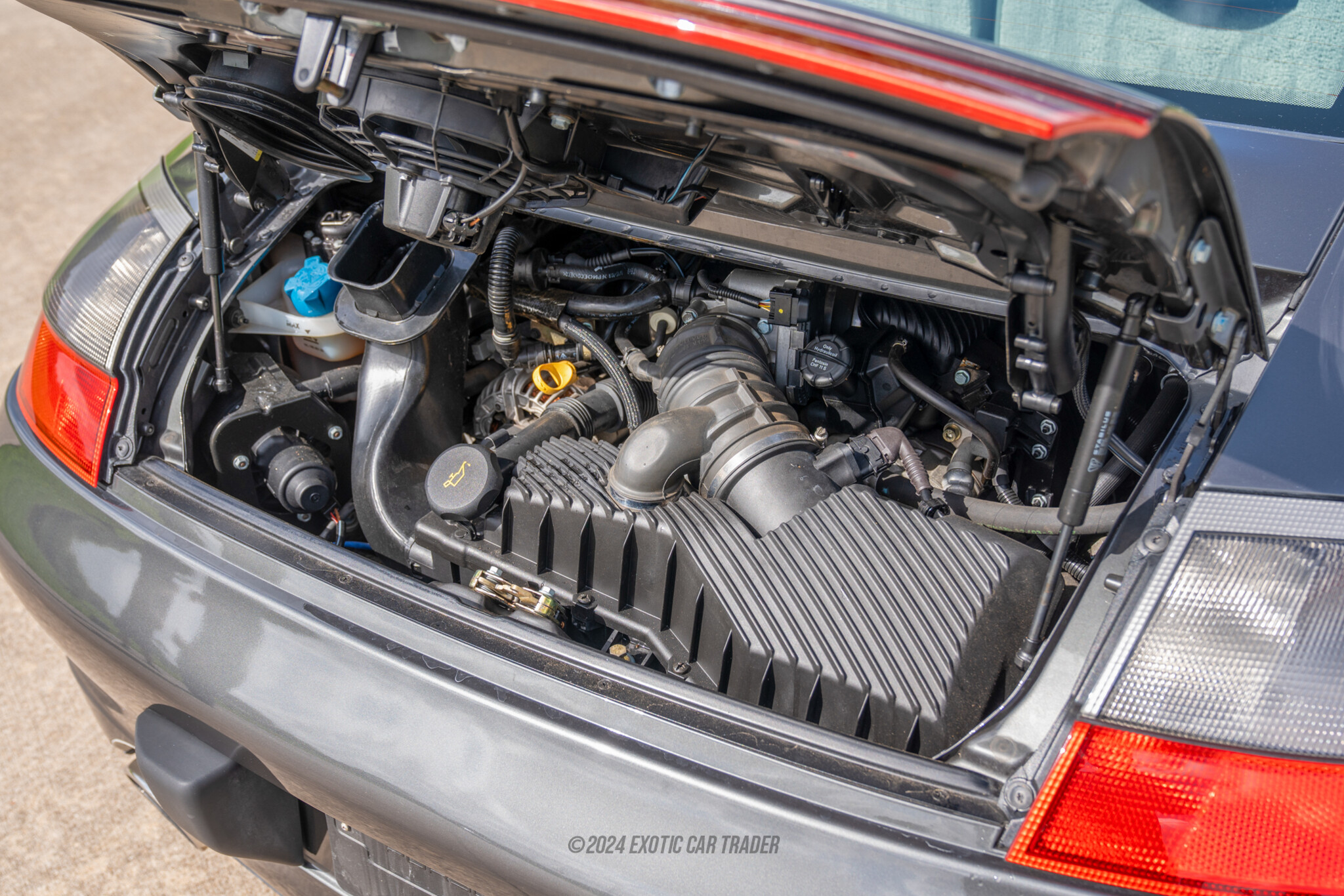 2003 Porsche 911 - Engine Photo