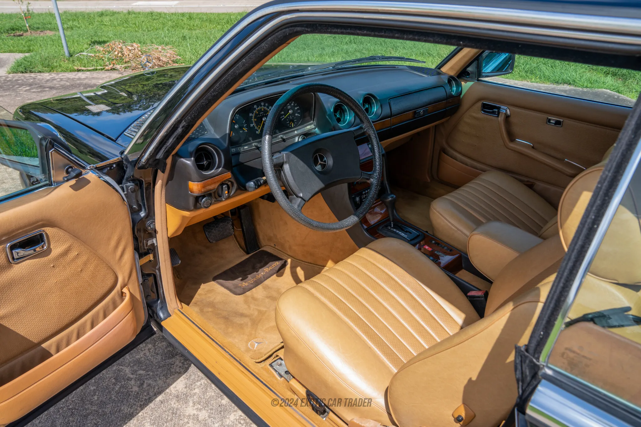 1982 Mercedes Benz 300CD - Interior Photo