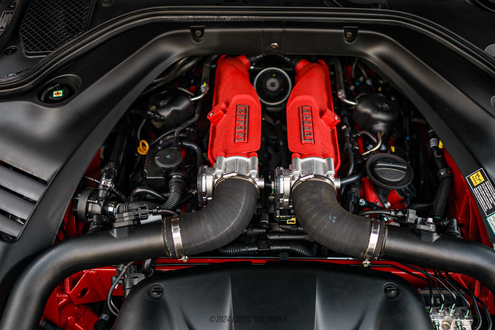 2017 Ferrari California T - Engine Photo