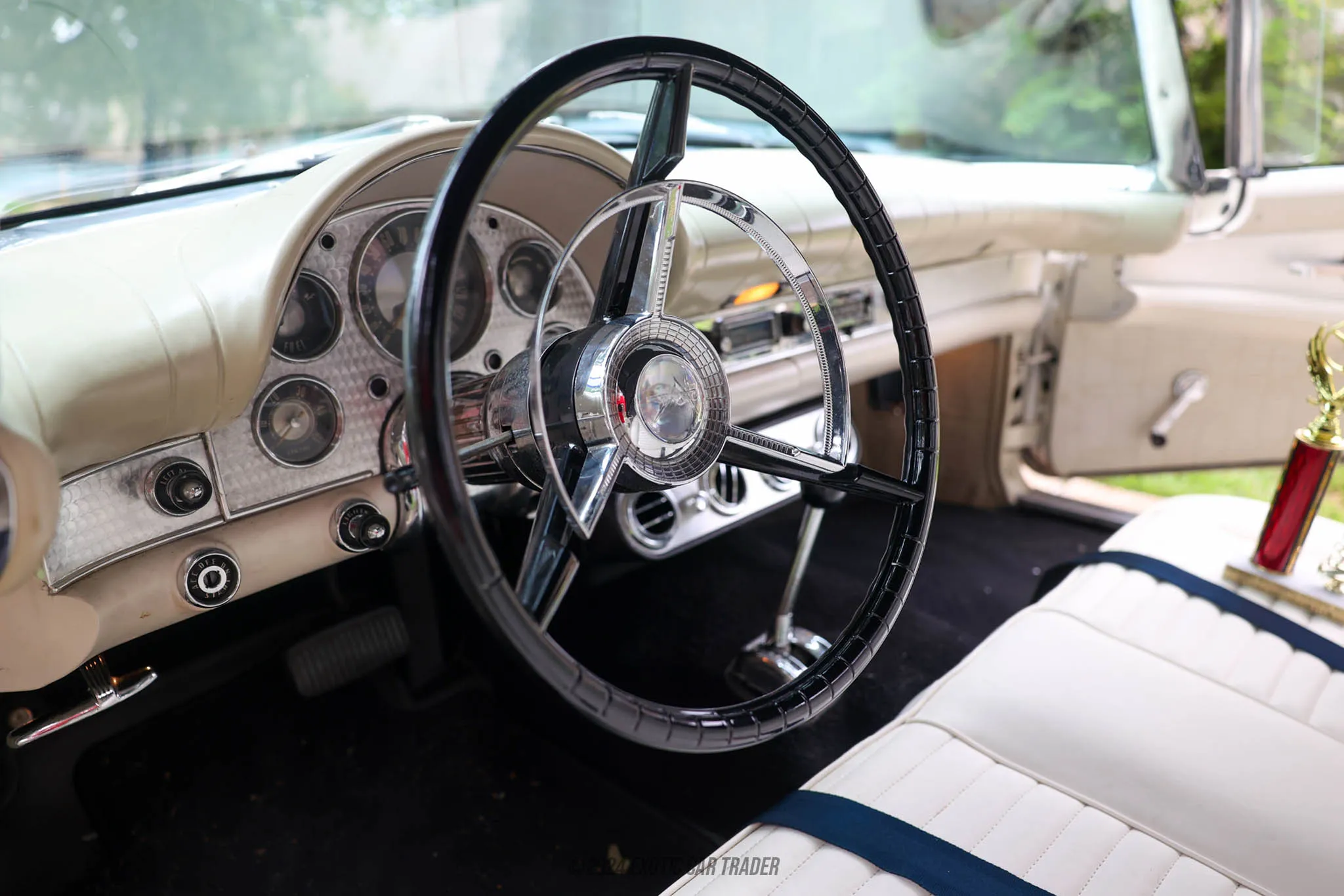 Ford Thunderbird Ford Thunderbird - Interior