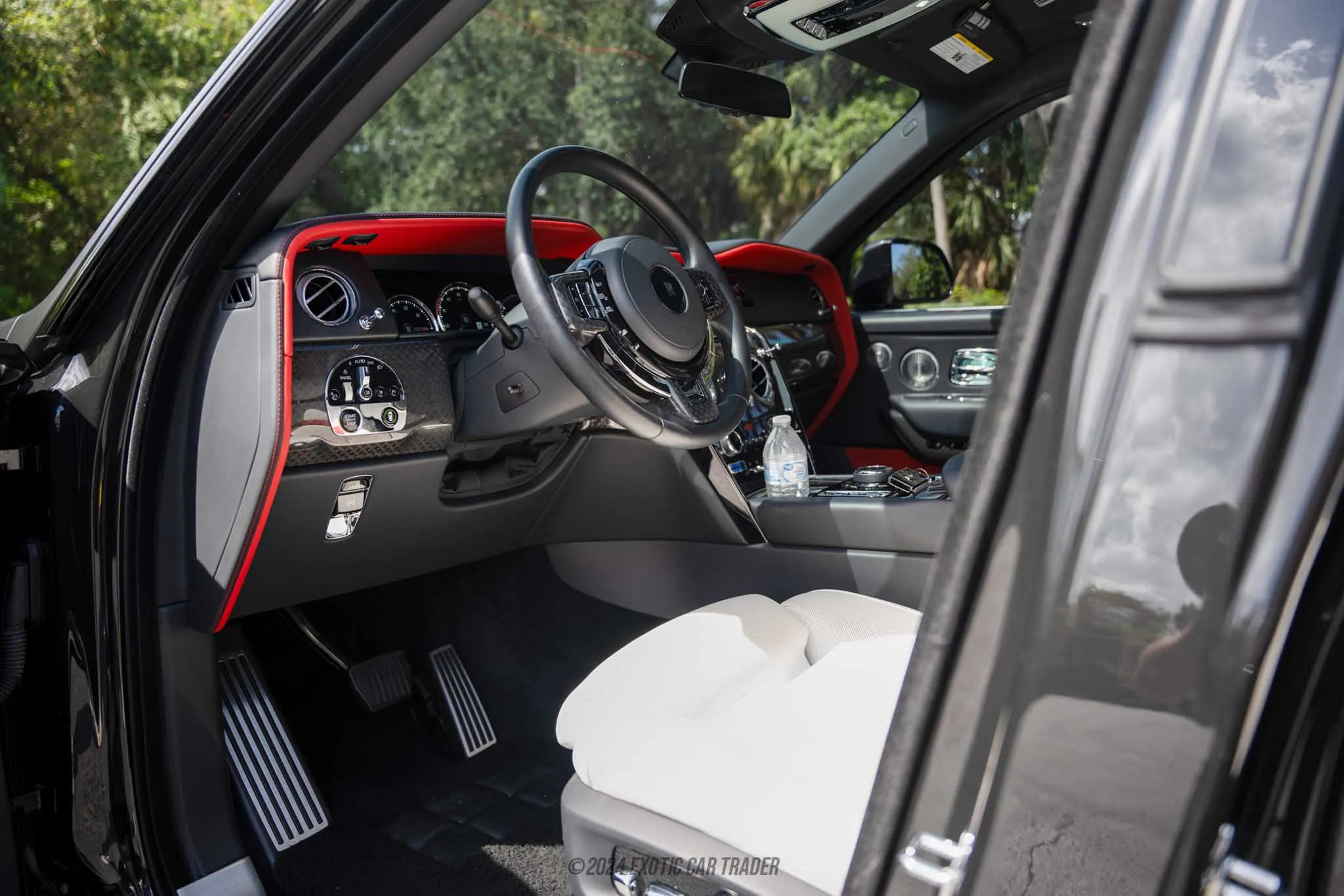 2021 Rolls-Royce Cullinan - Interior Photo