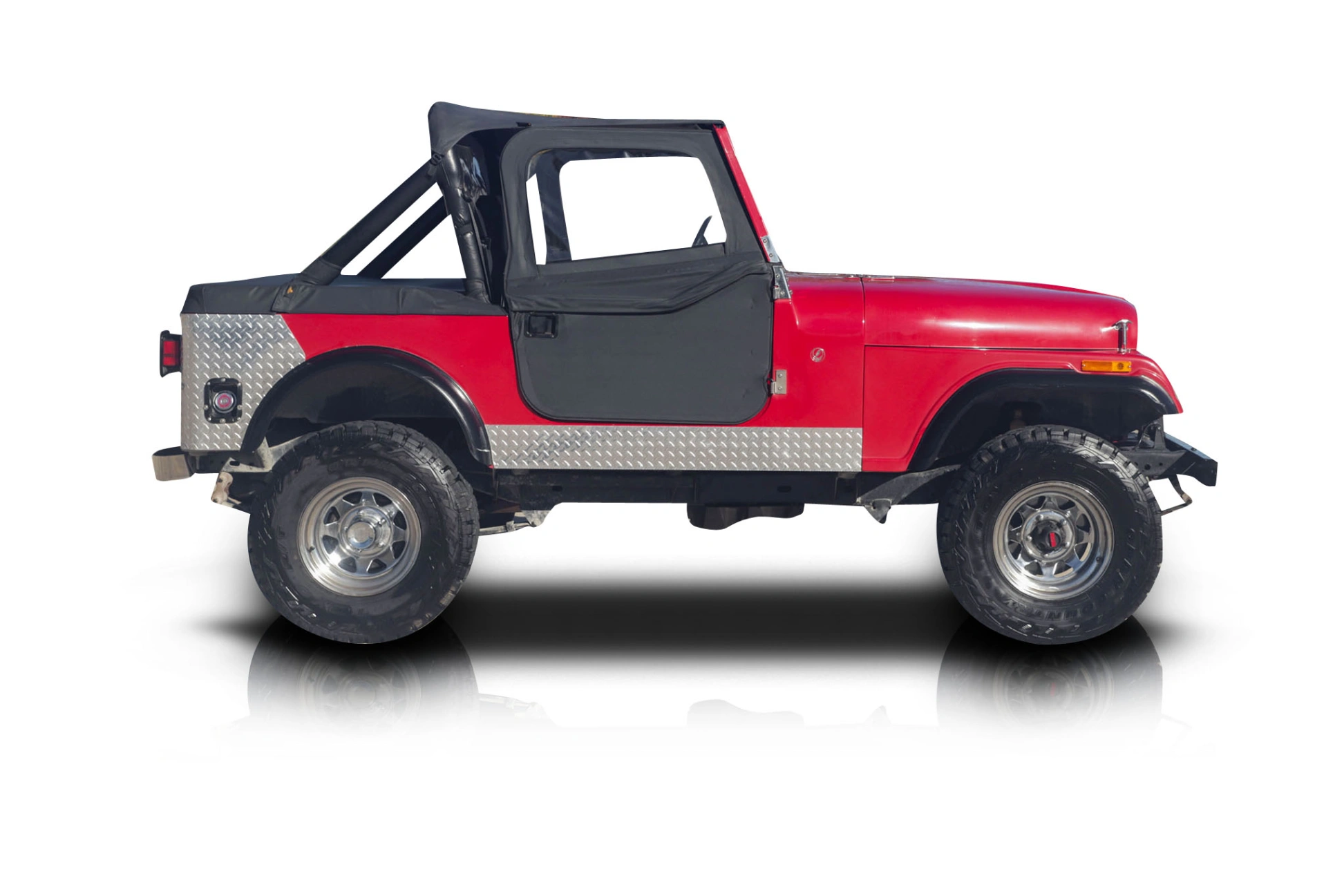 An incredible side shot photo of aJeep CJ-7 that you should buy.