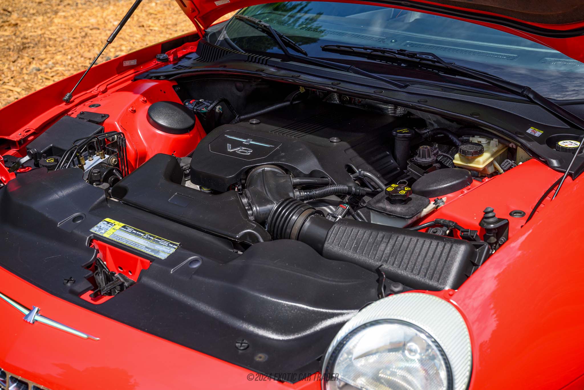 2005 Ford Thunderbird - Engine Photo