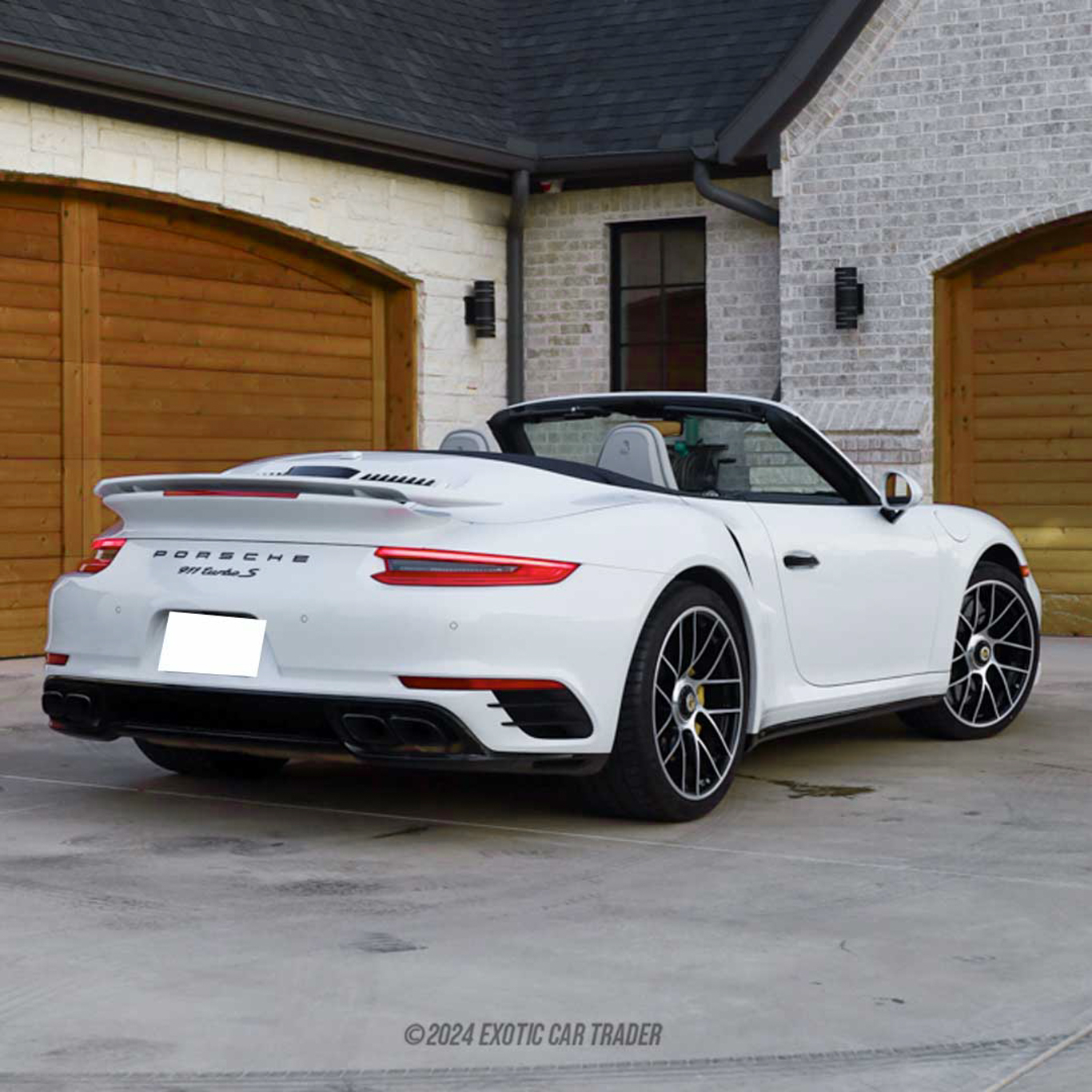 2018 Porsche 911 - Engine Photo