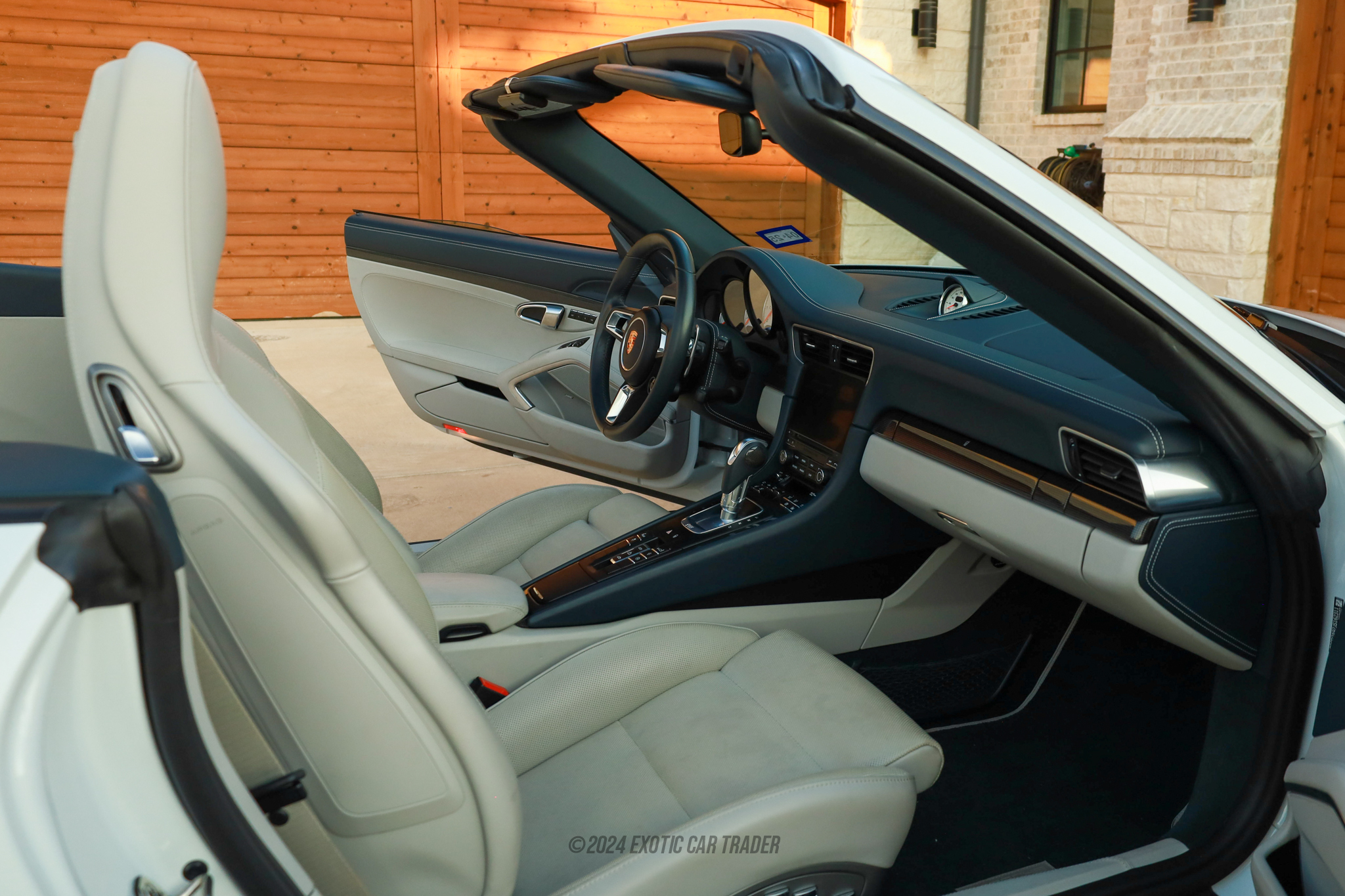 2018 Porsche 911 - Interior Photo