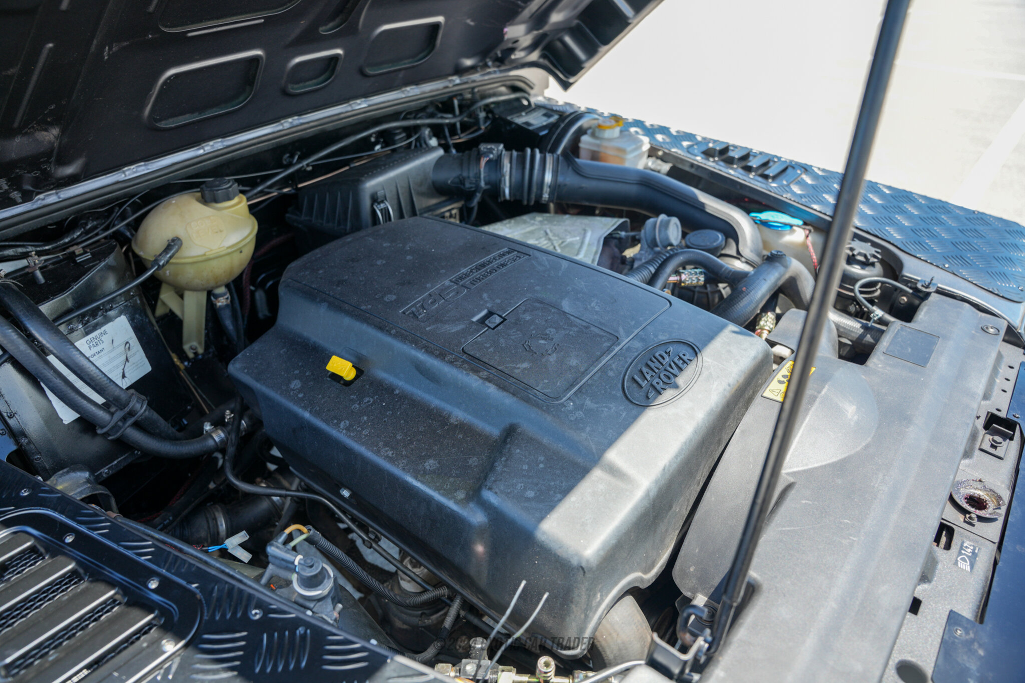 1999 Land Rover Defender - Engine Photo