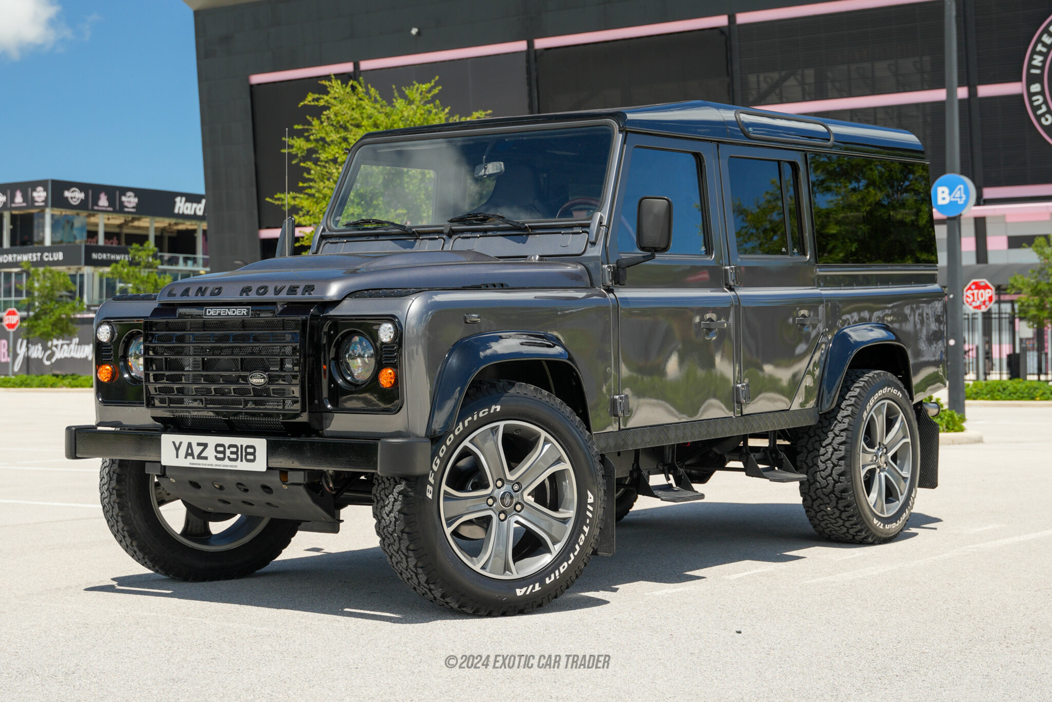 1999 Land Rover Defender - Overview Photo
