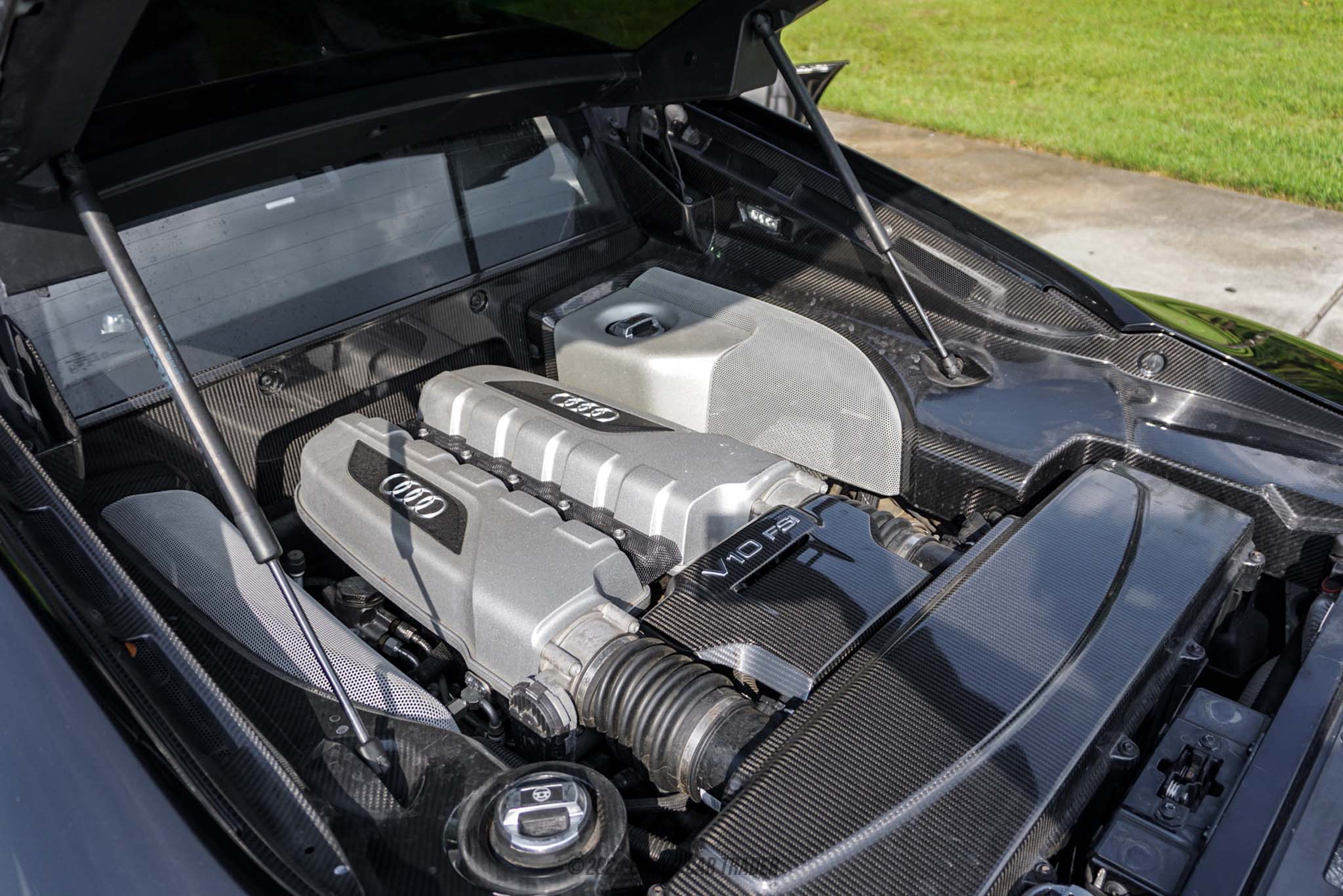 2011 Audi R8 - Engine Photo