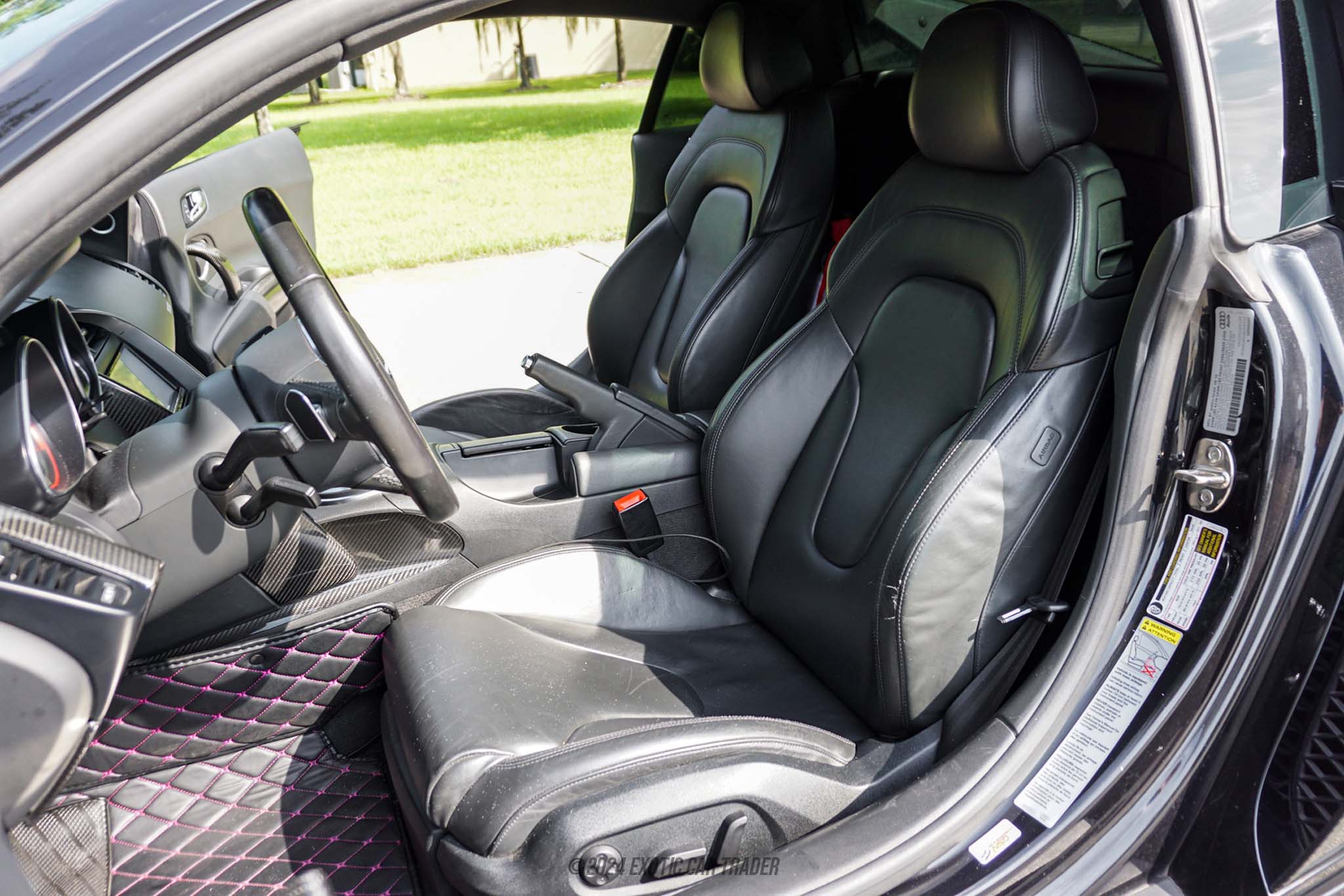 2011 Audi R8 - Interior Photo