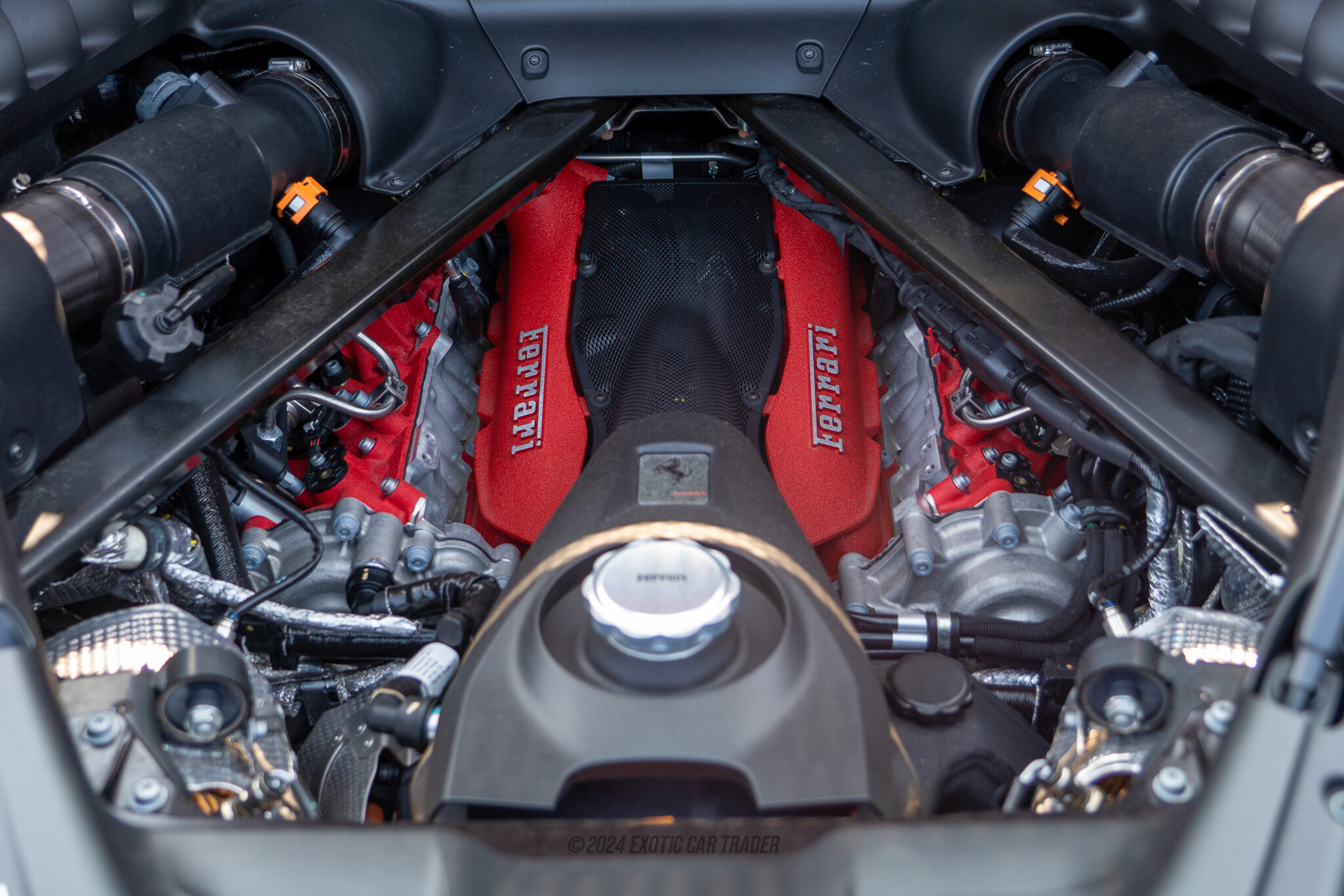 2022 Ferrari SF90 Stradale - Engine Photo