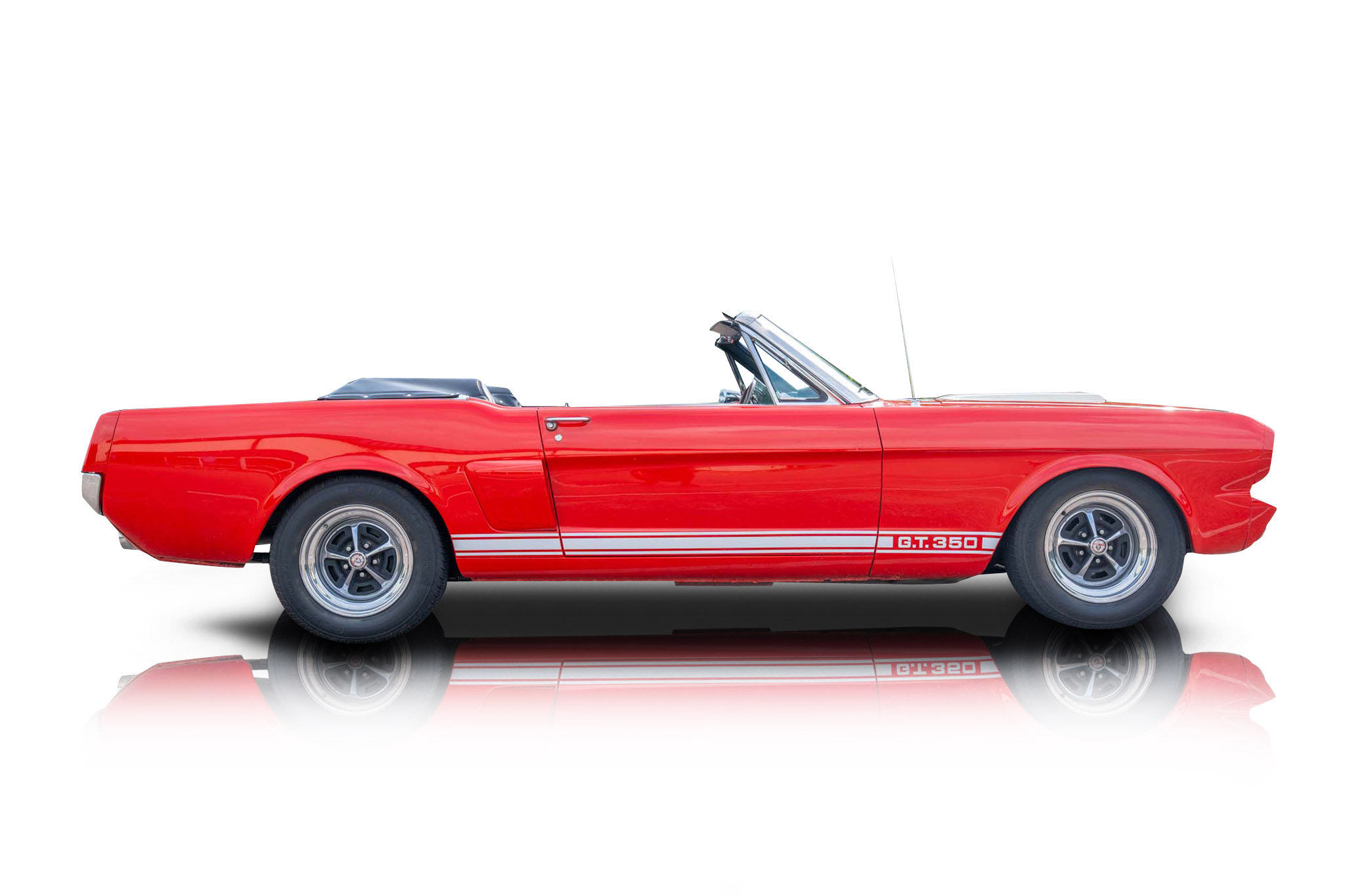 An incredible side shot photo of aFord Mustang that you should buy.