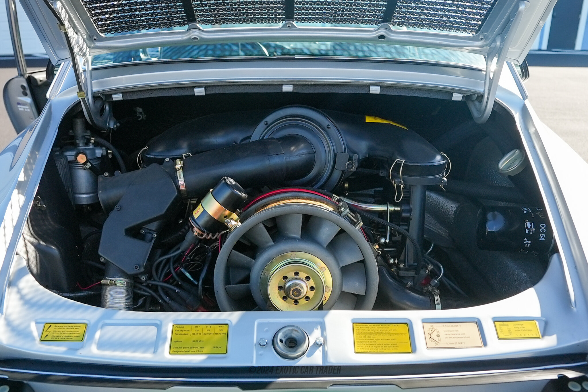1973 Porsche 911 - Engine Photo
