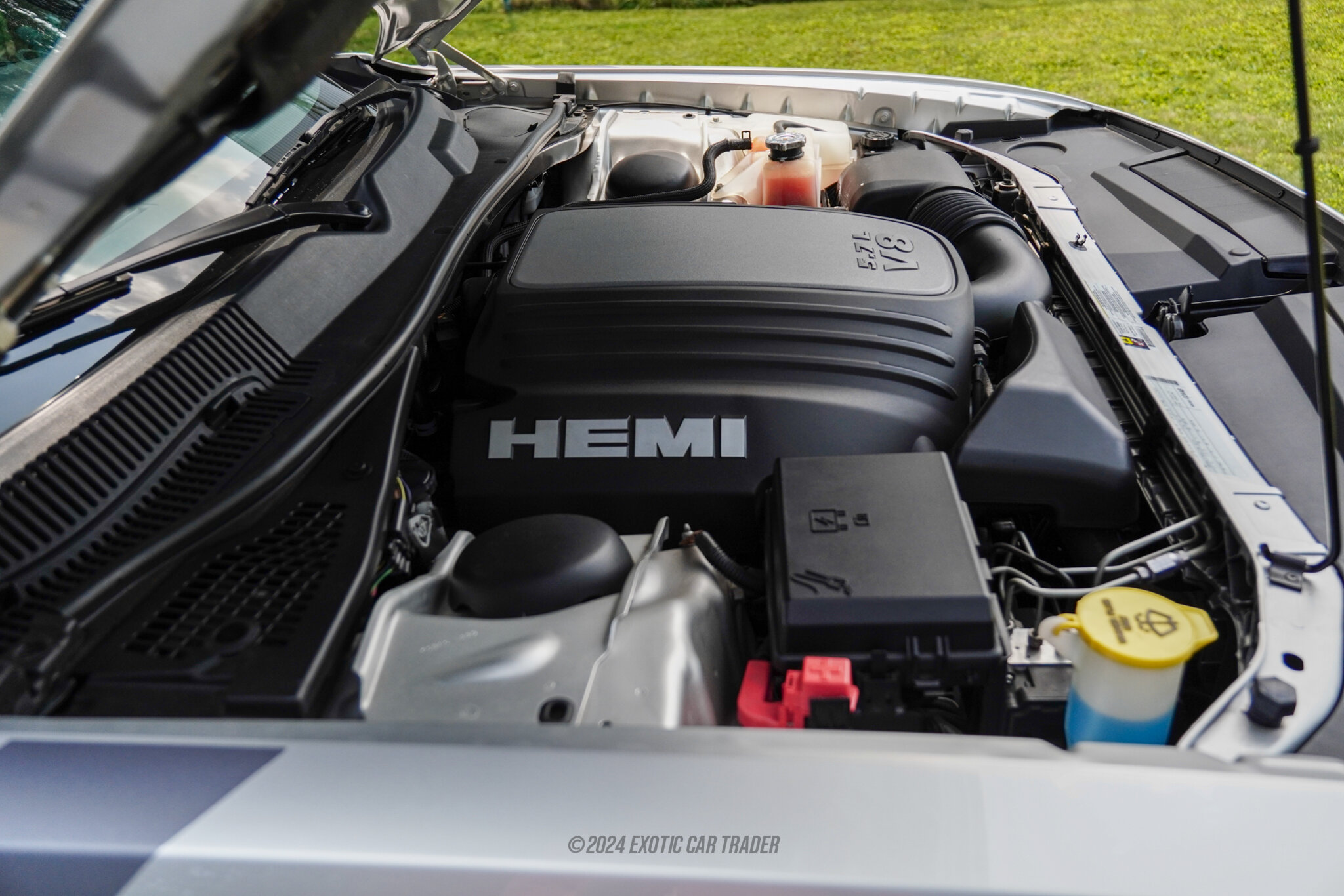 2010 Dodge Challenger - Engine Photo