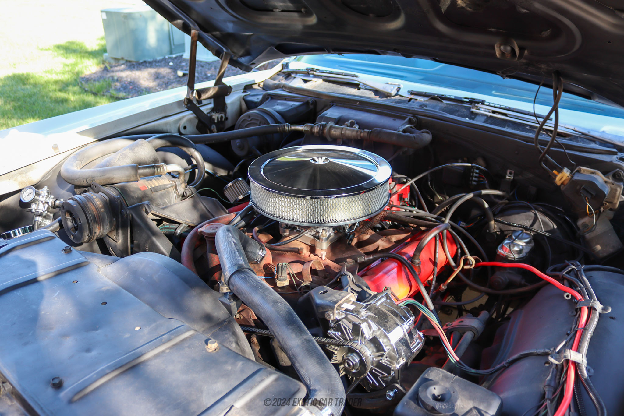 1969 Oldsmobile 98  - Engine Photo