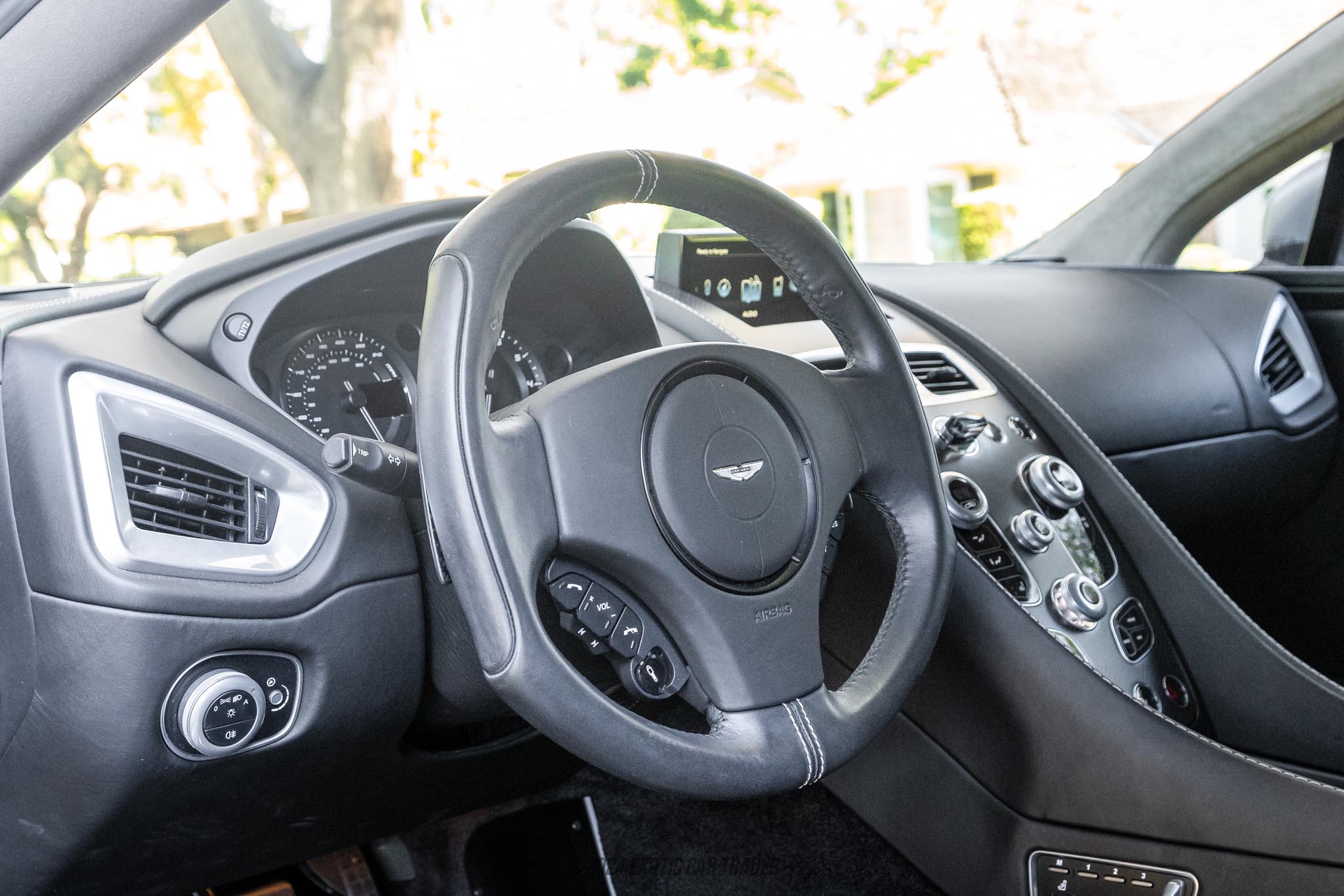 Aston Martin Vanquish Aston Martin Vanquish - Interior