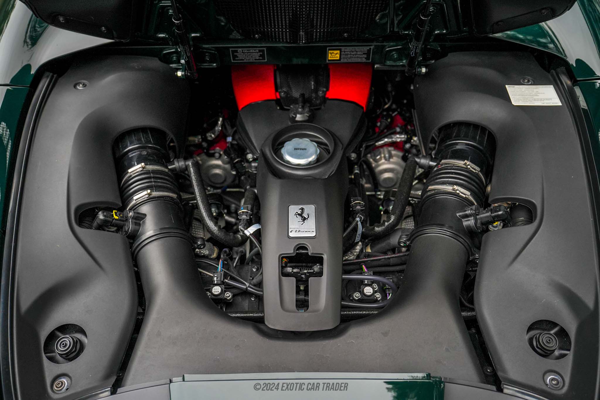 2022 Ferrari F8 Spider - Engine Photo