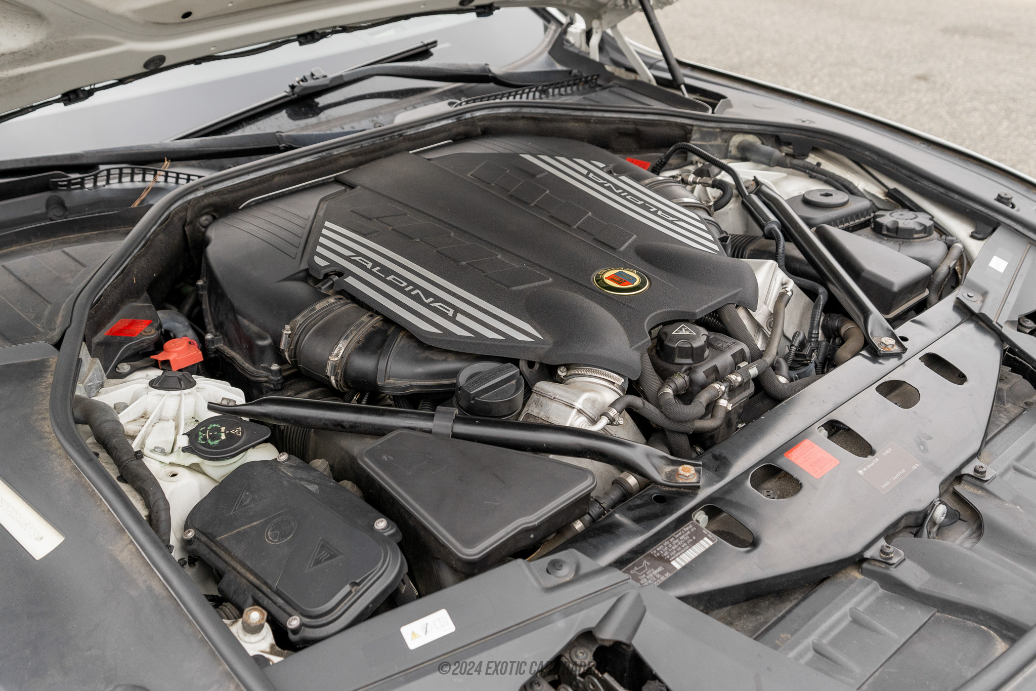 2012 BMW Alpina B7 - Engine Photo