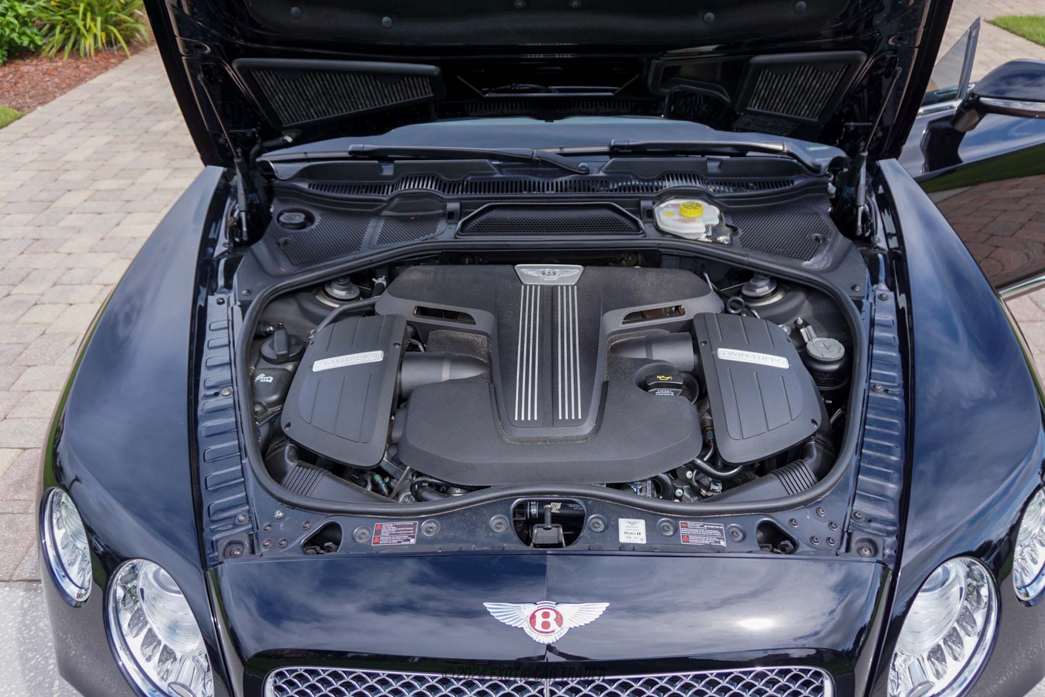 2017 Bentley Continental GT - Engine Photo