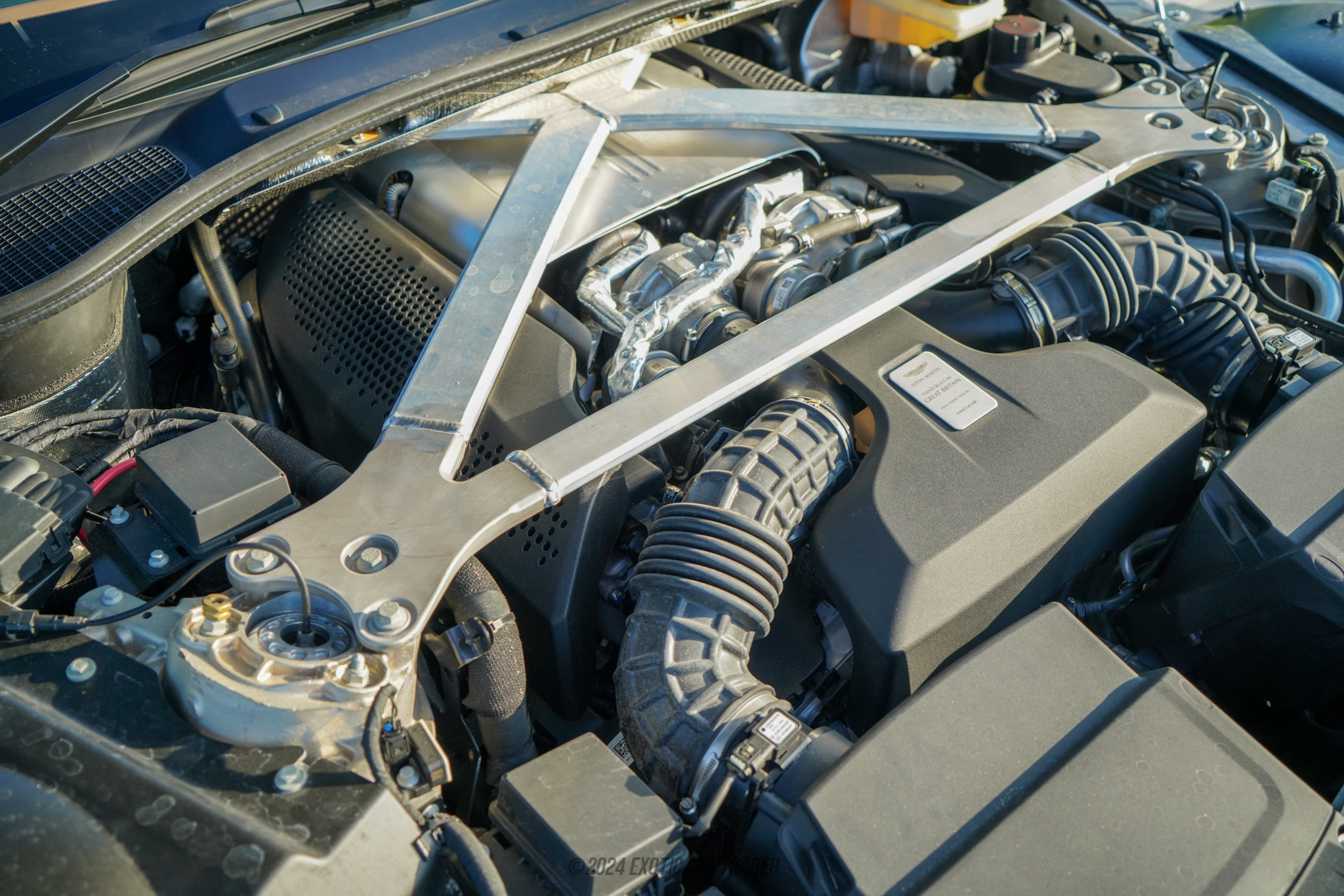 2021 Aston Martin Vantage  - Engine Photo