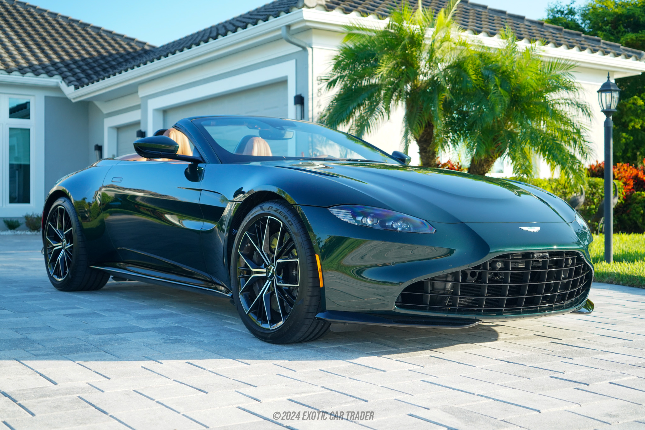 2021 Aston Martin Vantage  - Overview Photo