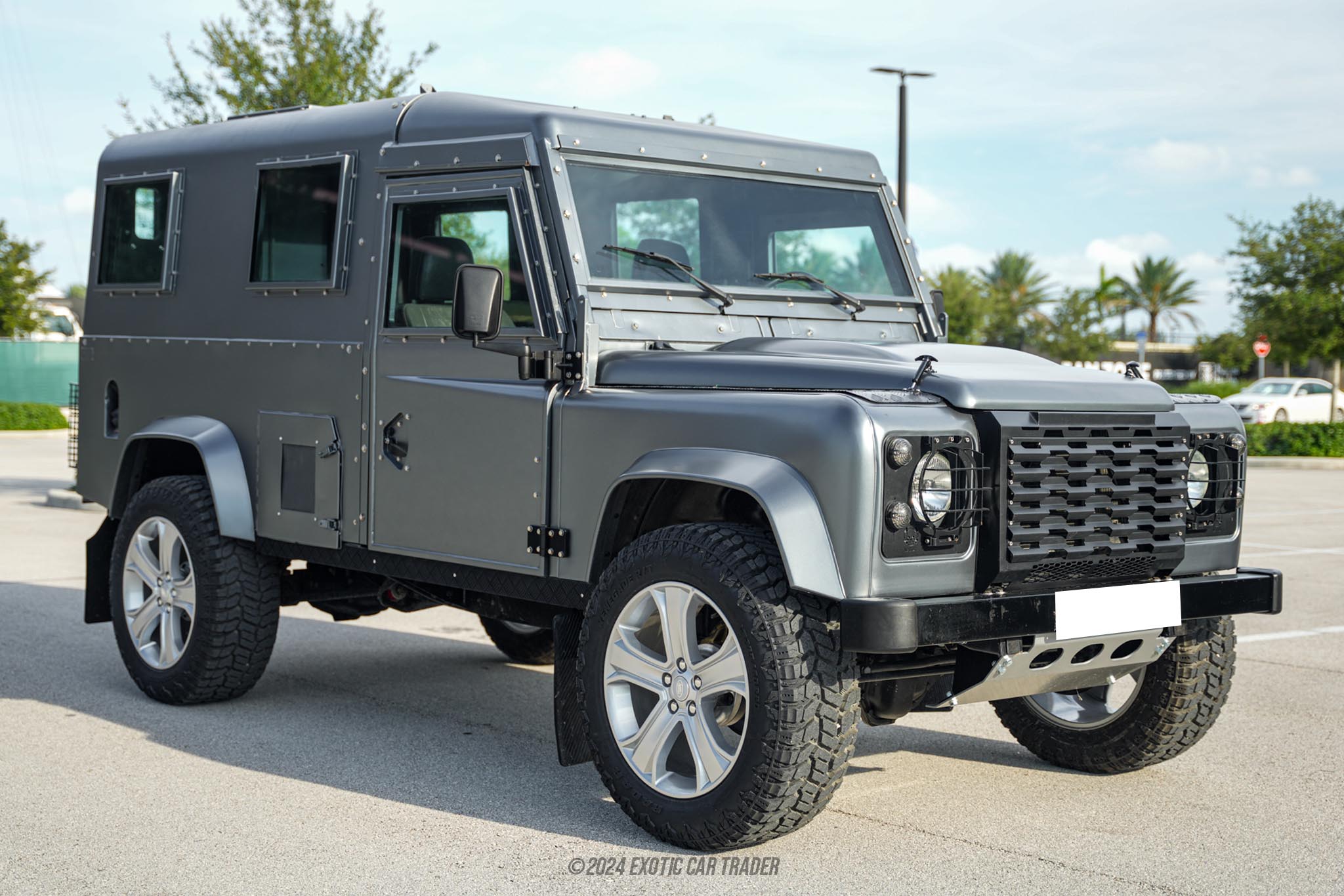 1993 Land Rover Defender 110 - Overview Photo