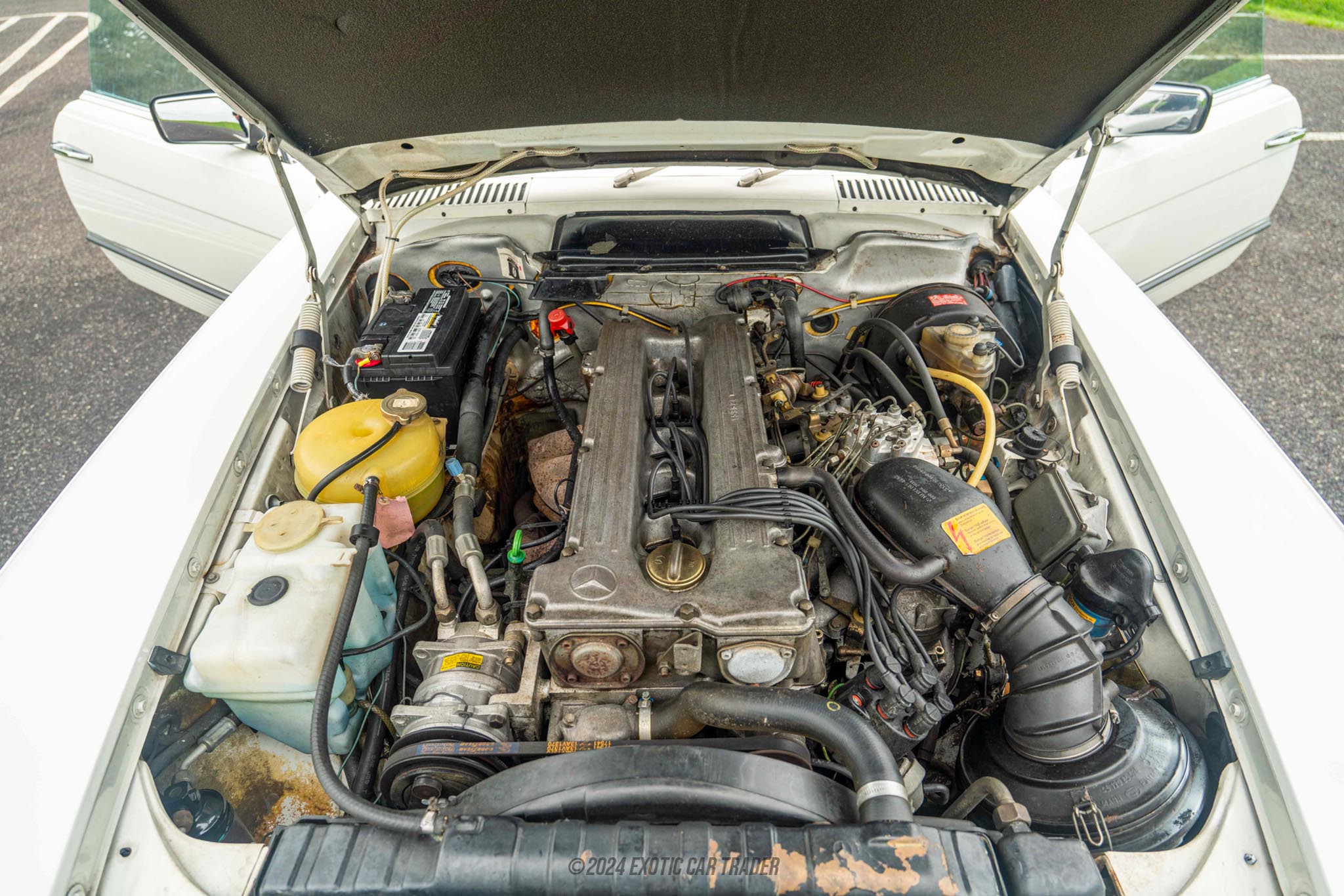 1980 Mercedes-Benz 280SL - Engine Photo
