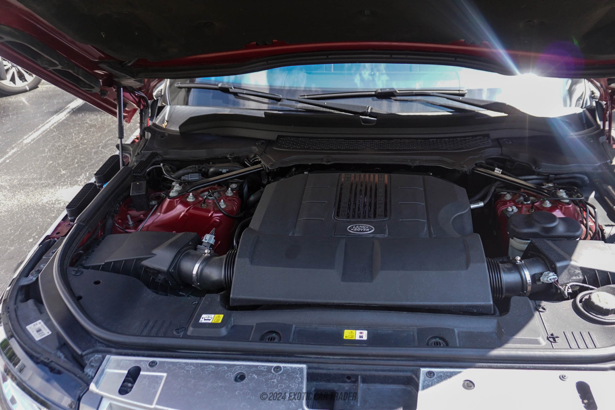 2017 Land Rover Range Rover - Engine Photo