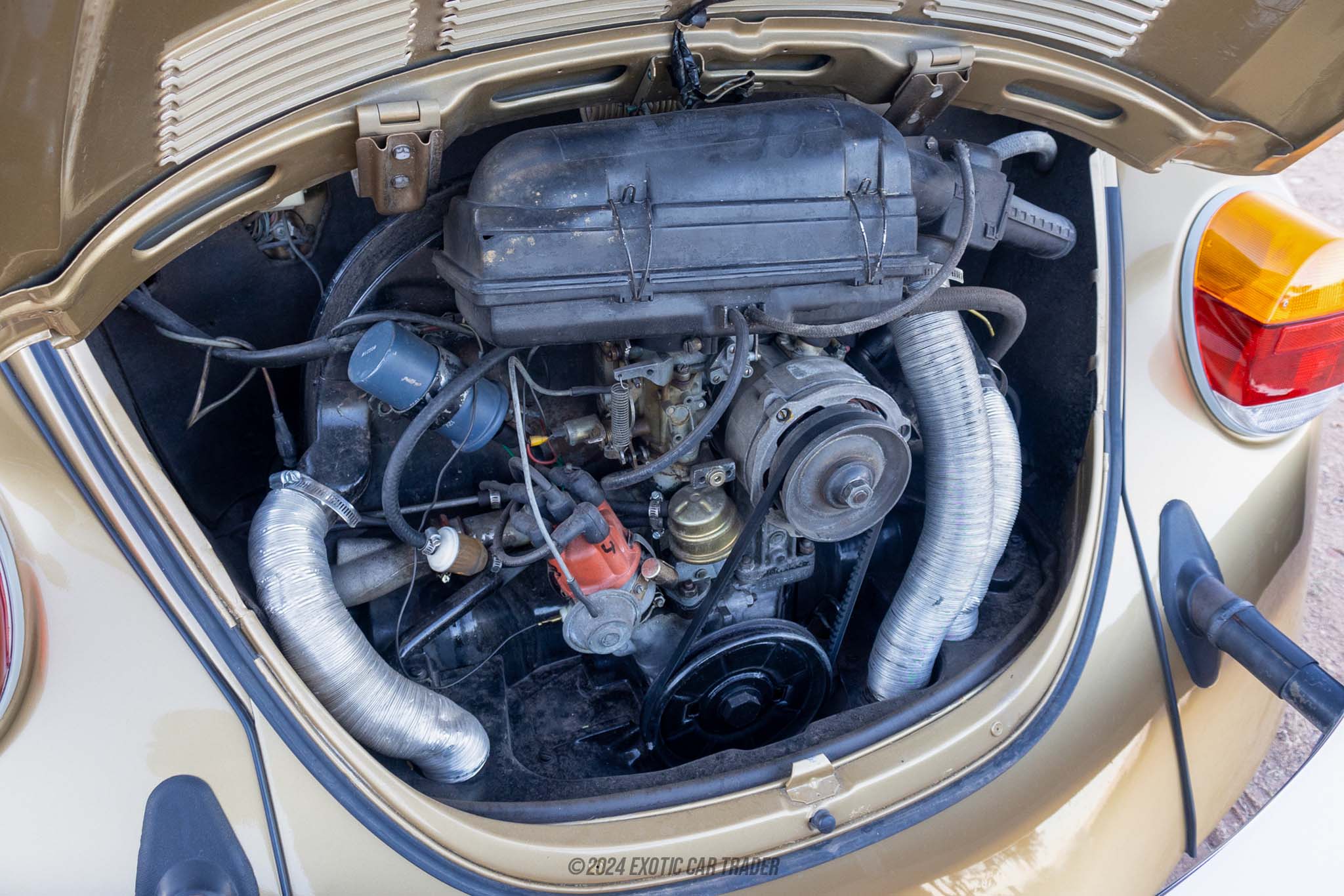 1974 Volkswagen Super Beetle - Engine Photo
