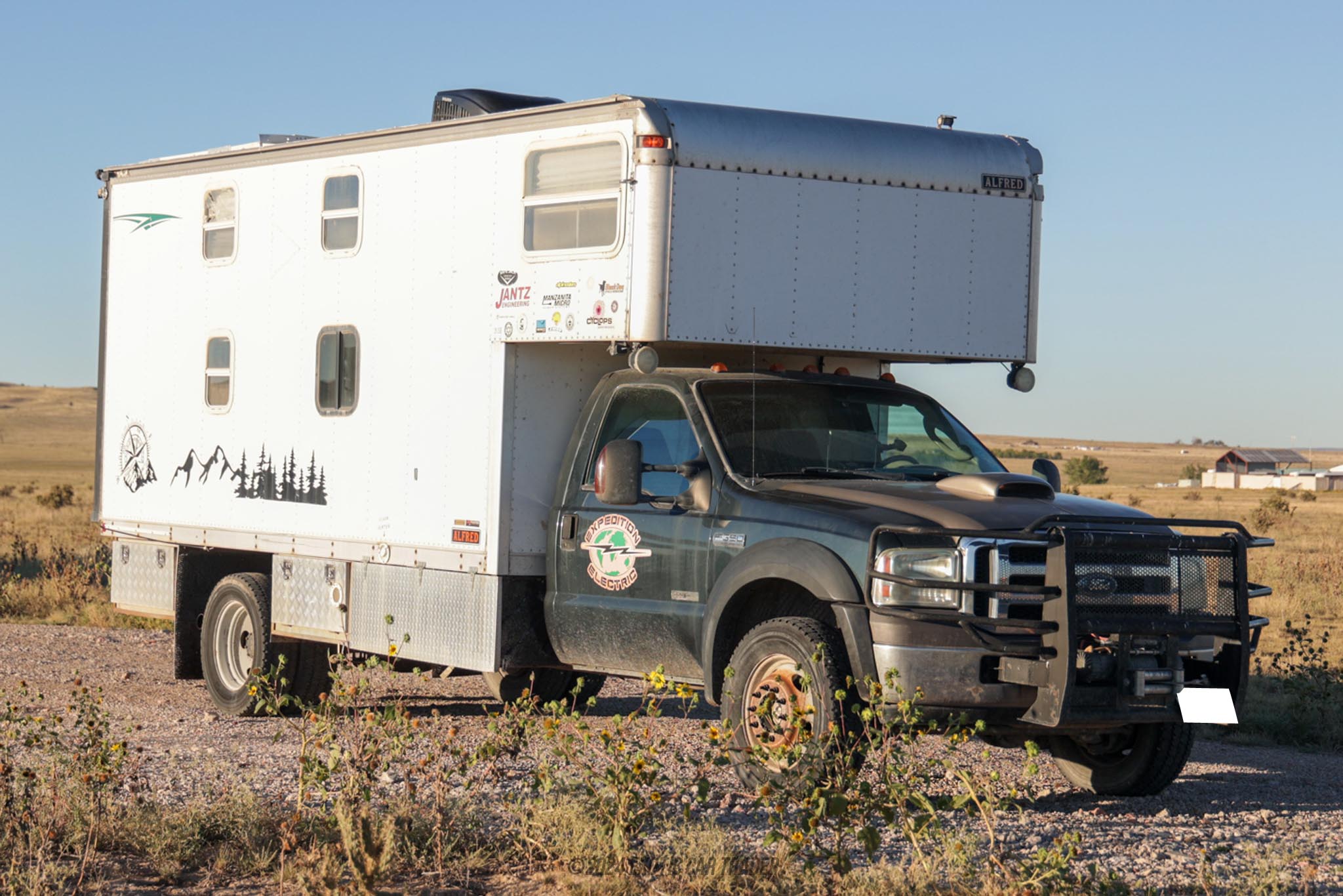 2006 Ford F-550 - Overview Photo