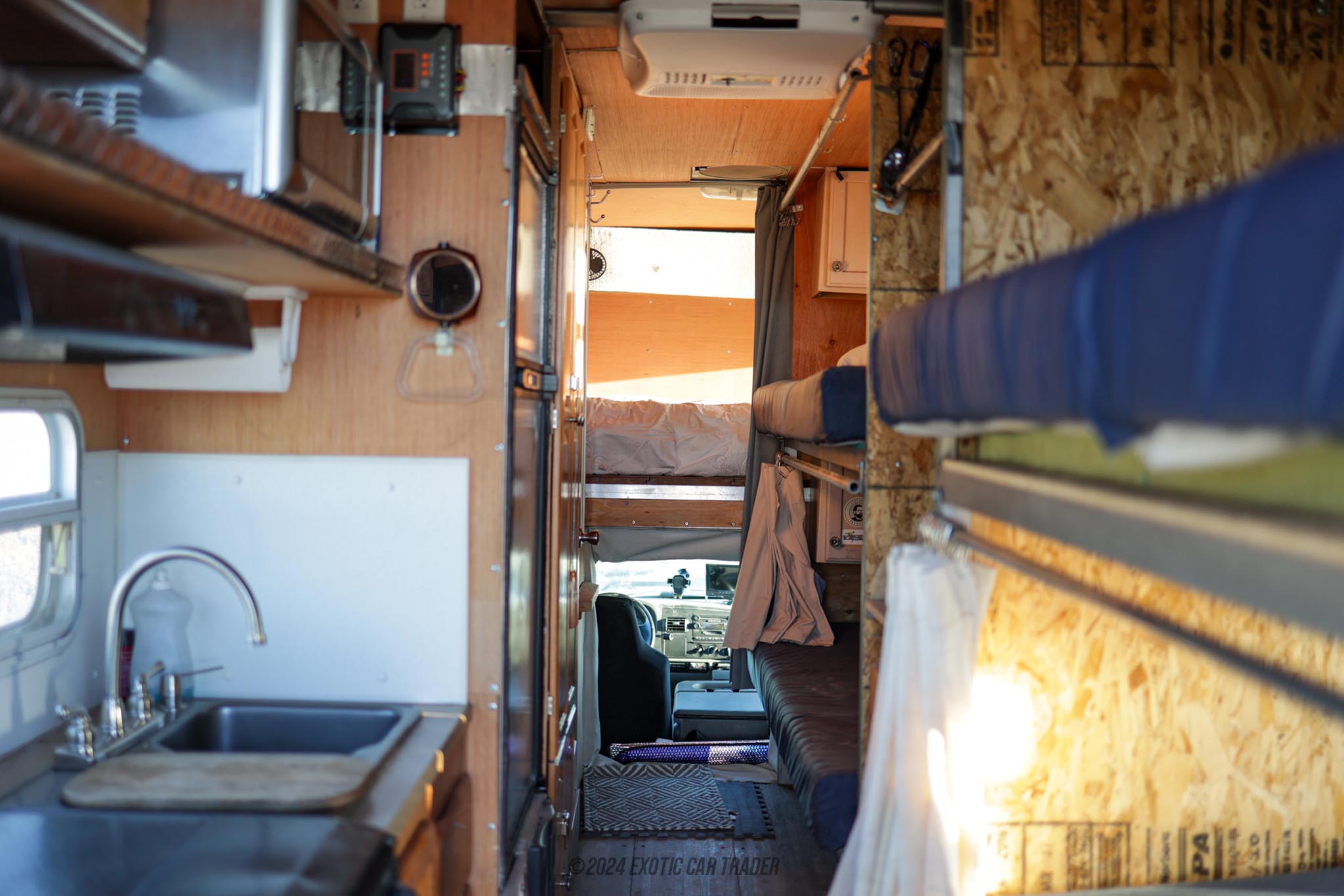 2006 Ford F-550 - Interior Photo