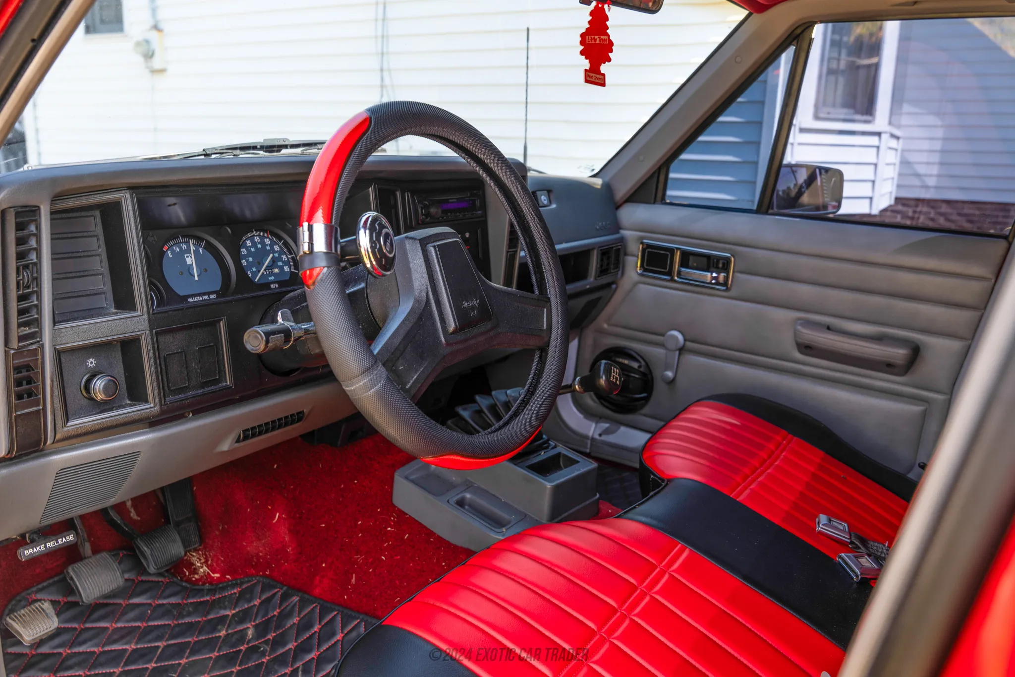 1988 Jeep Comanche - Interior Photo