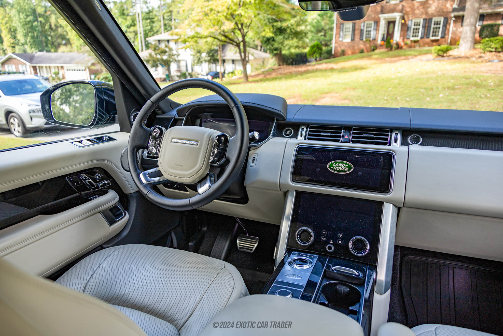 2021 Land Rover Range Rover - Interior Photo