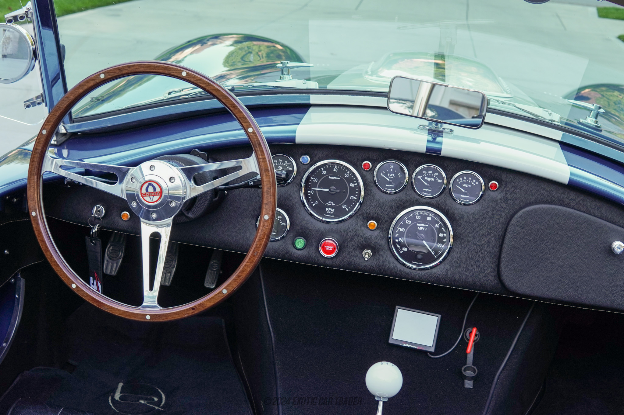 1965 Shelby Cobra RT 4 Replica - Interior Photo
