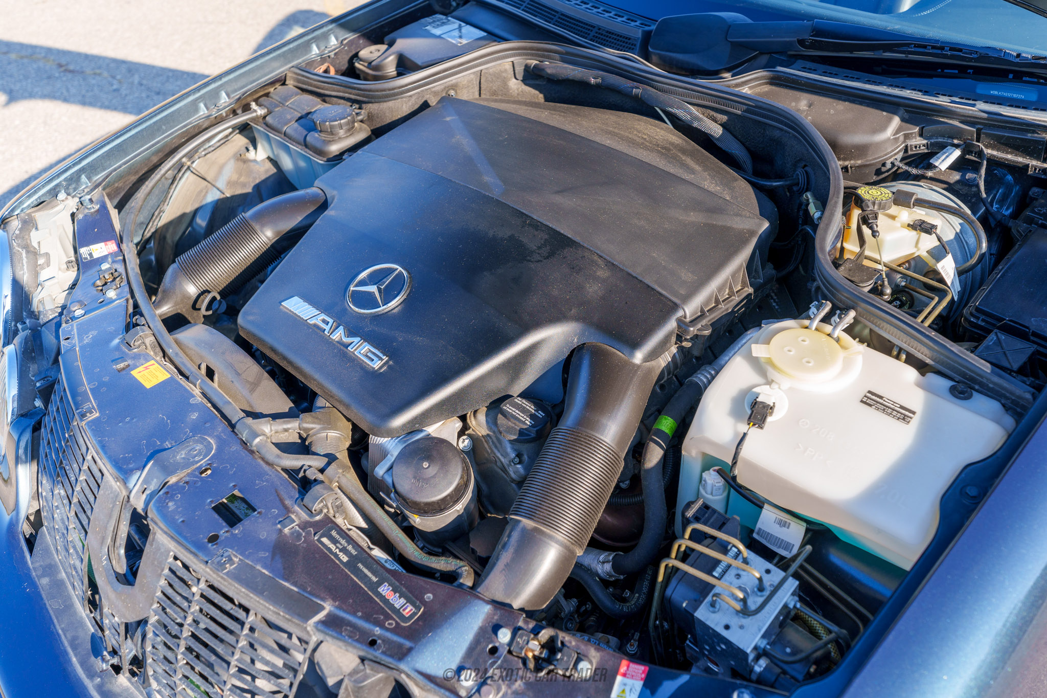 2002 Mercedes-Benz CLK55 AMG - Engine Photo