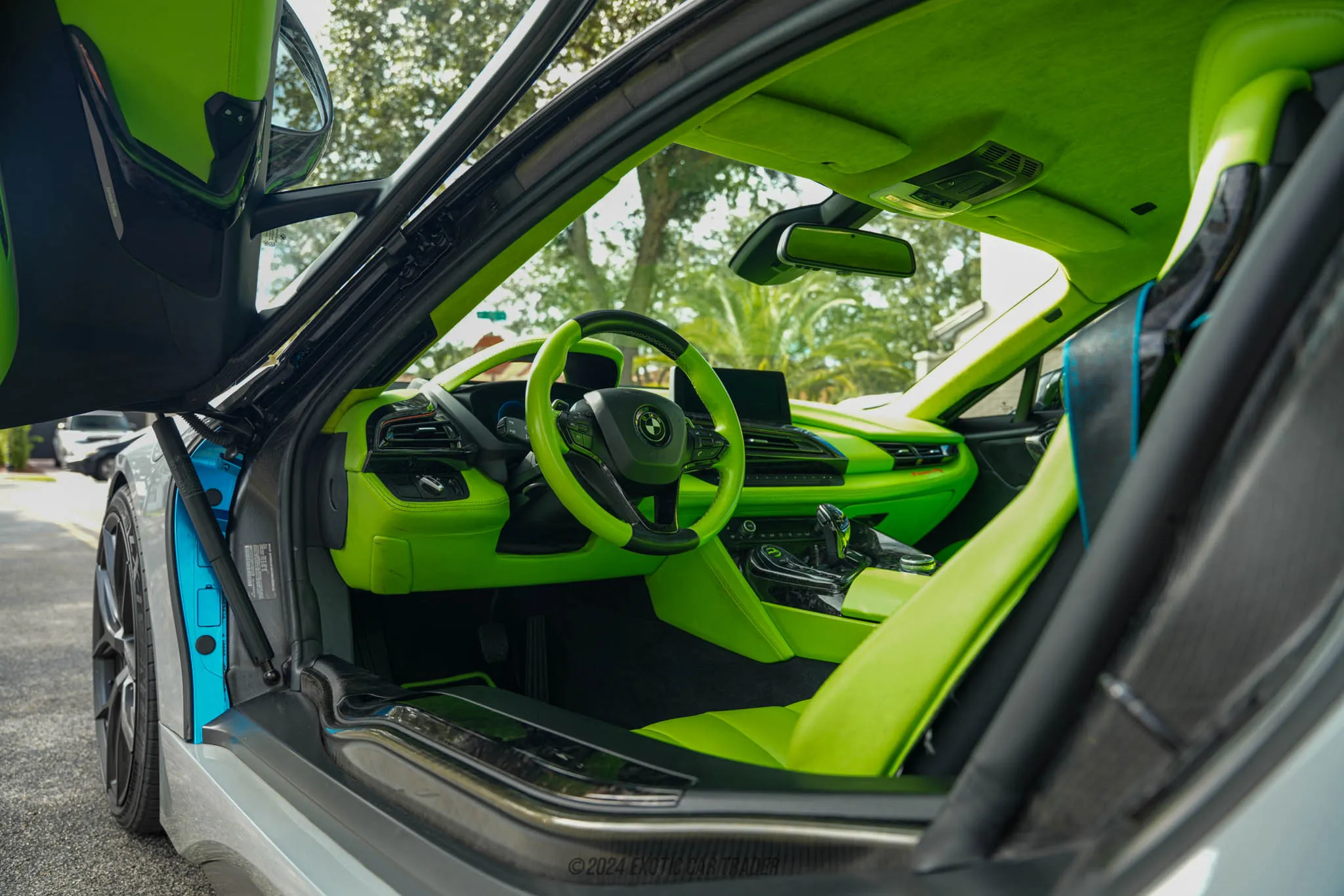 2015 BMW i8 - Interior Photo
