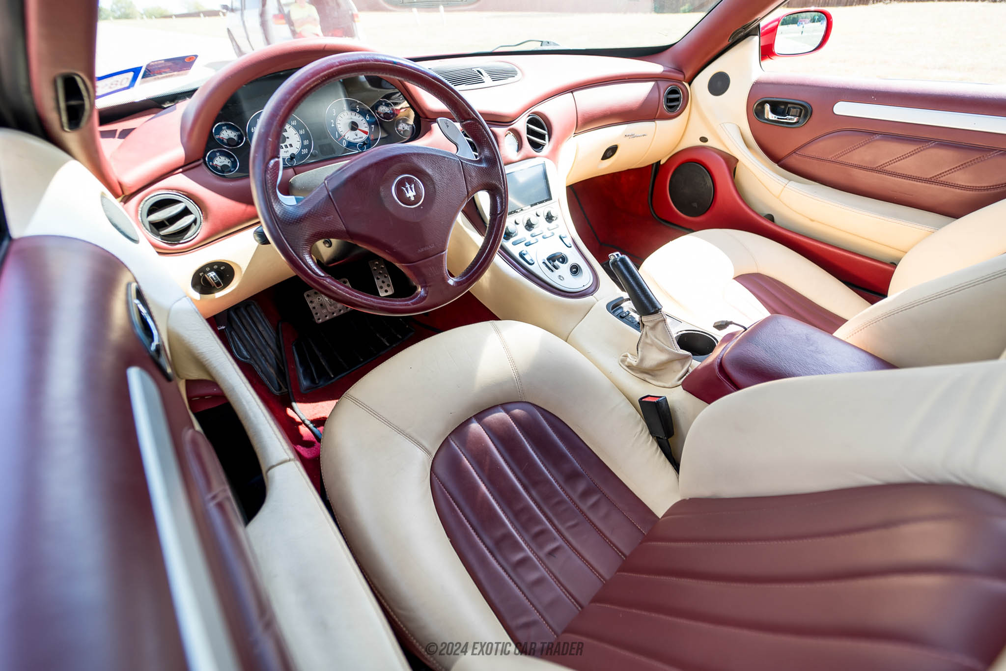 2005 Maserati Spyder - Interior Photo