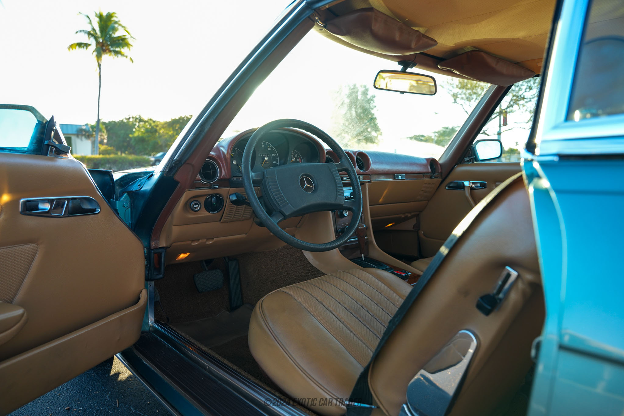 1975 Mercedes-Benz 450SL - Interior Photo