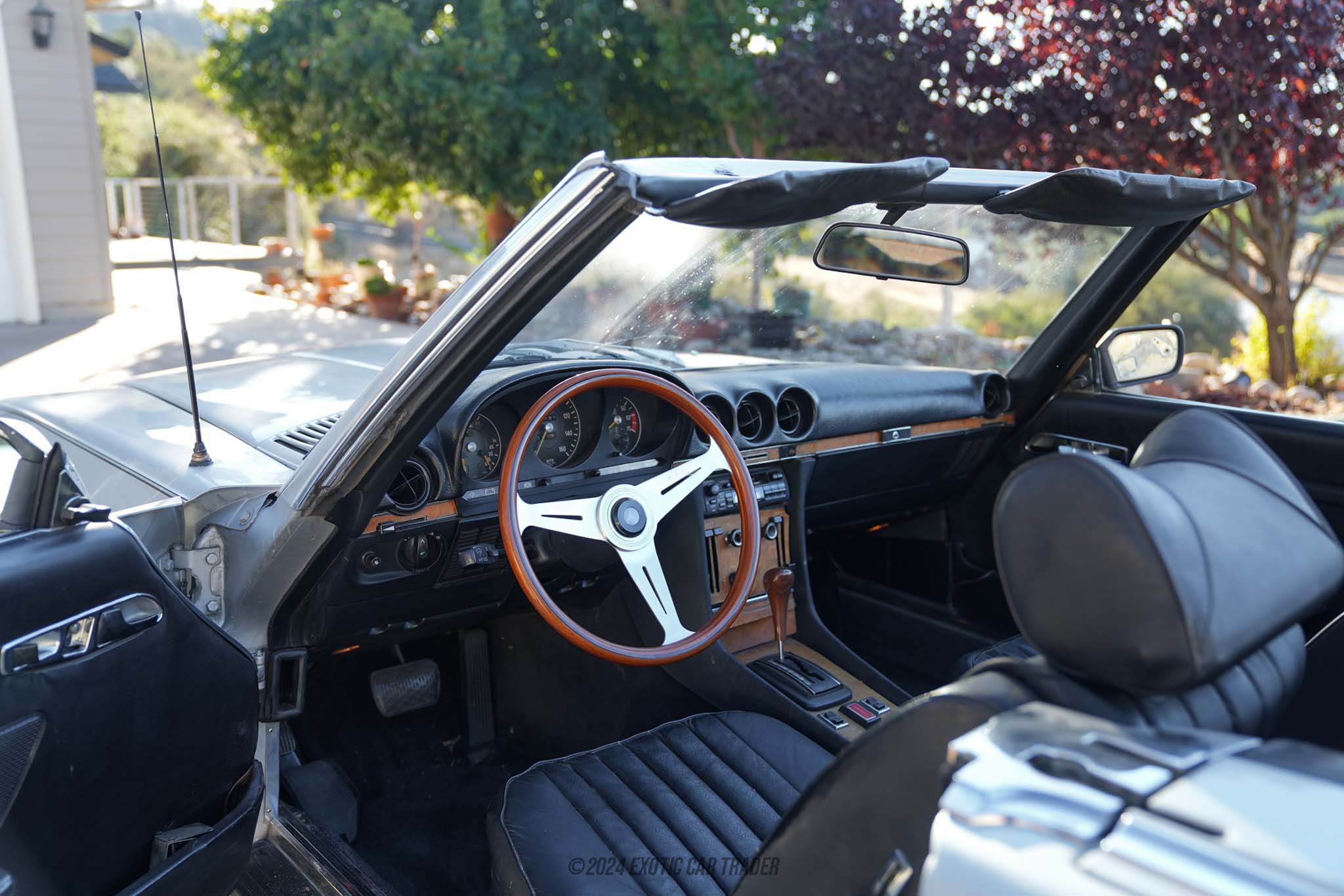 1973 Mercedes-Benz 450SL - Interior Photo