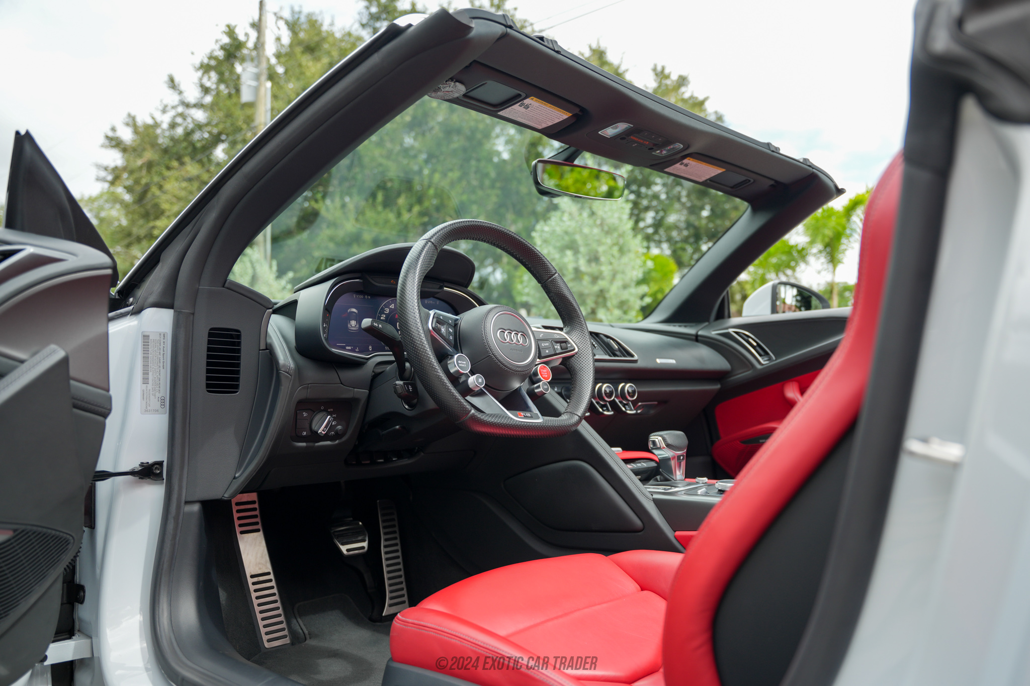 2022 Audi R8 - Interior Photo