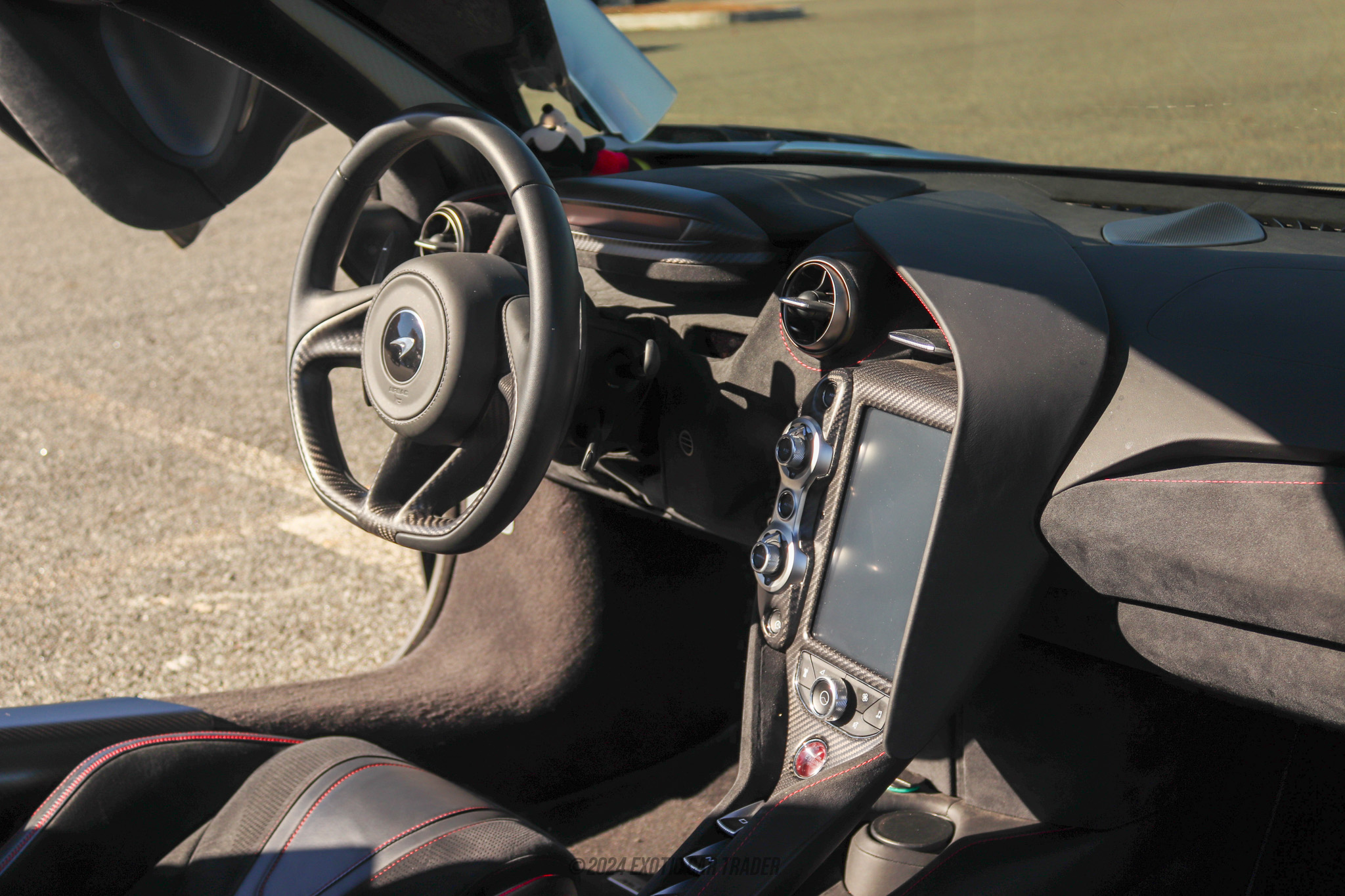 2022 McLaren 720S - Interior Photo