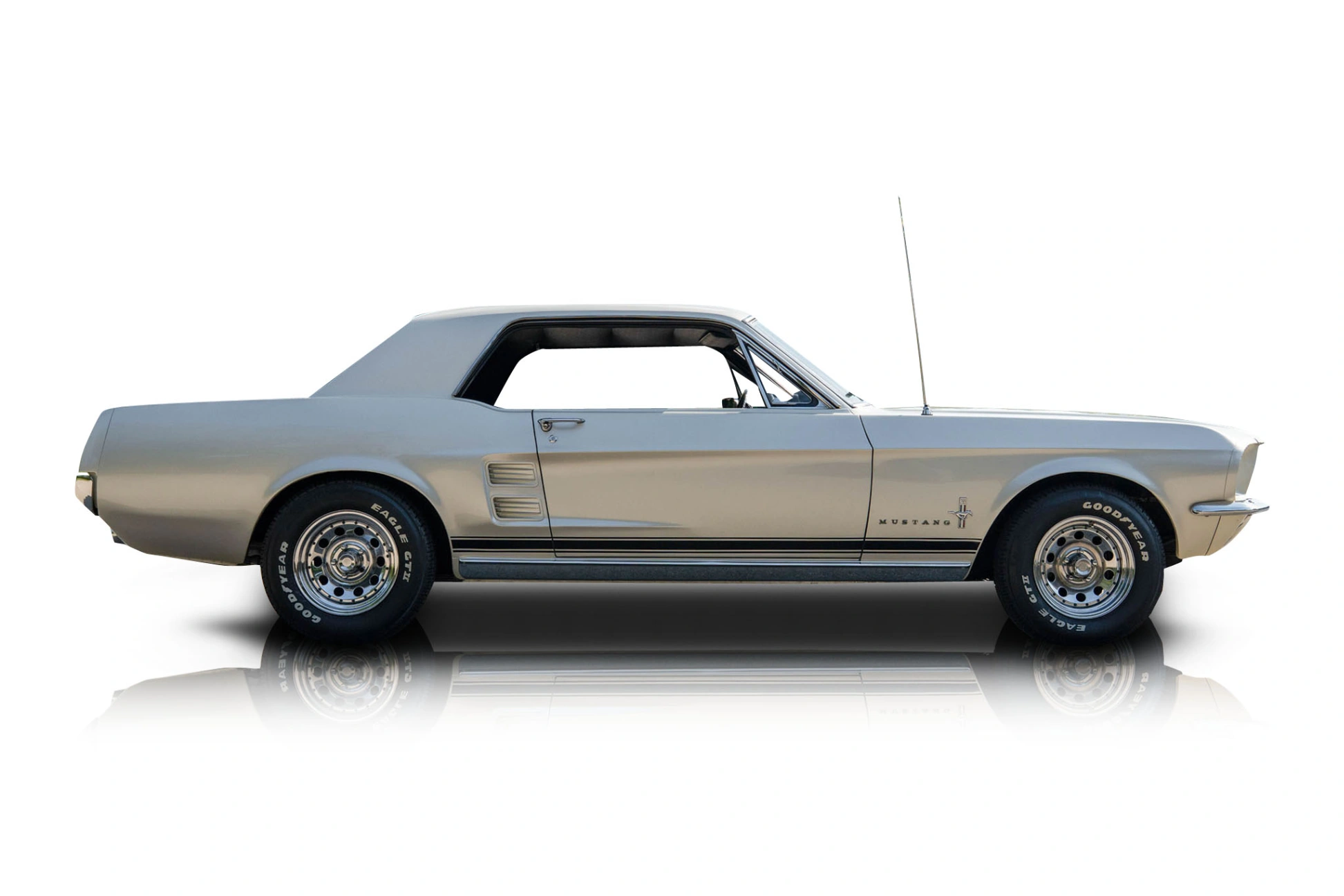 An incredible side shot photo of a Ford Mustang that you should buy.